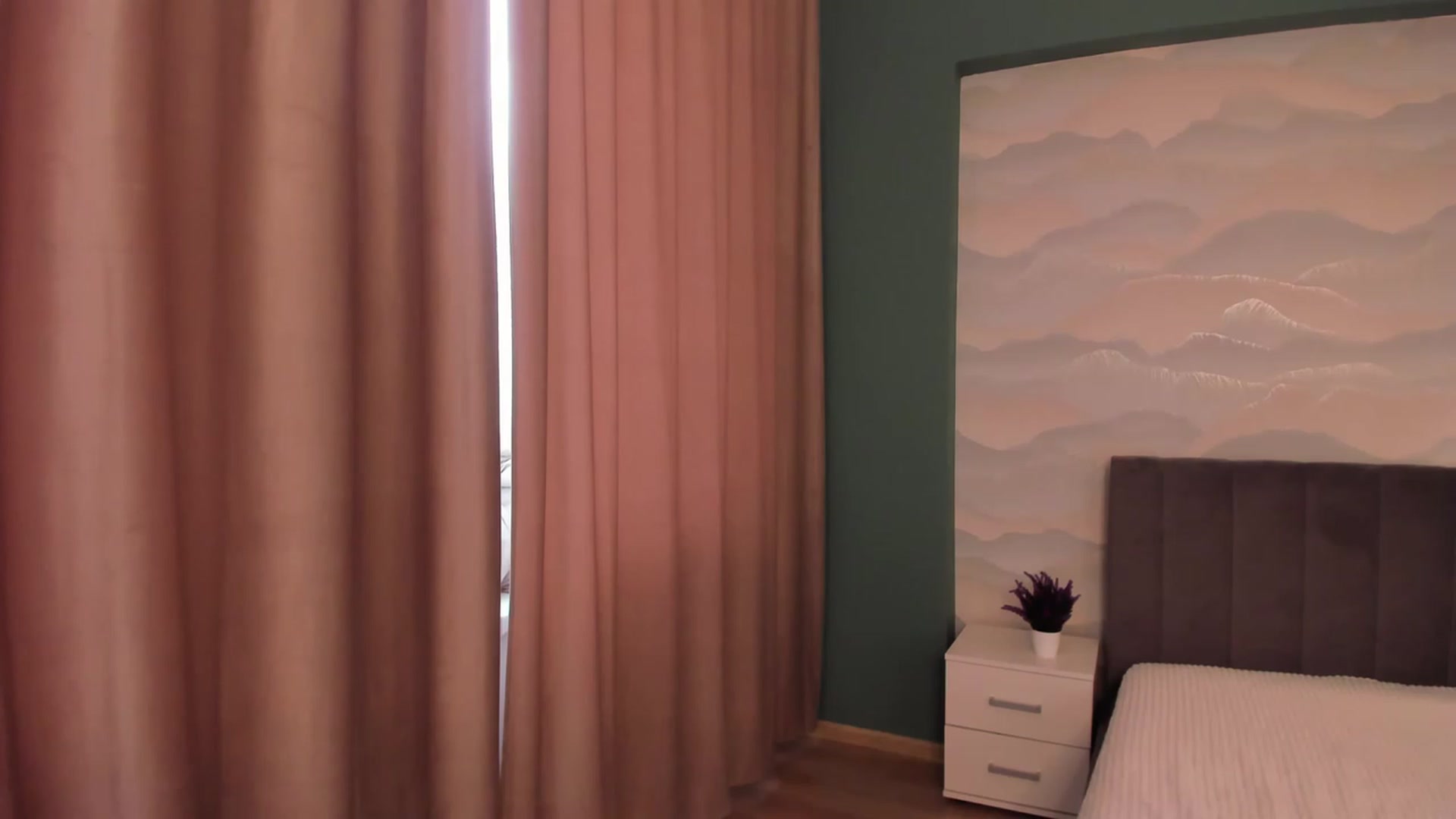 Gallery image thumbnail from Pinkgold_'s myfreecams stream on, 02/09/2023, 08:41 image 14 of 20