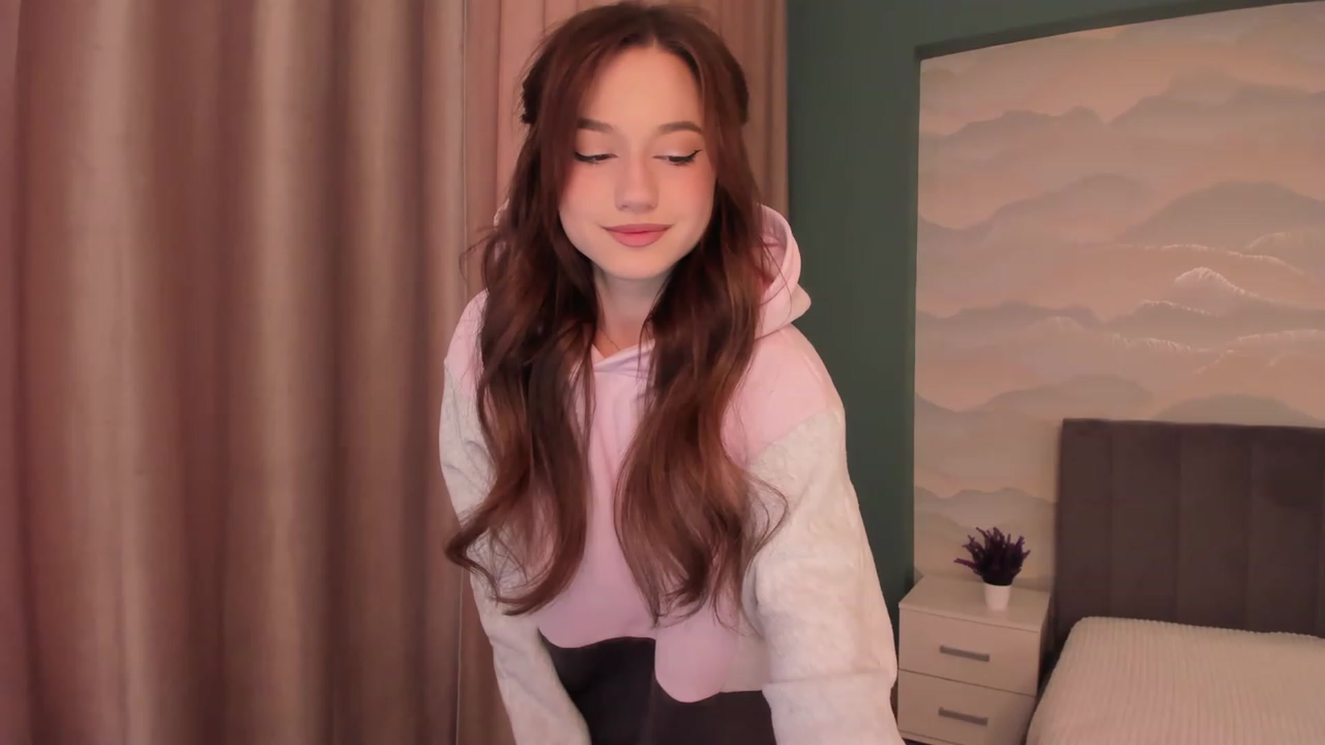 Gallery image thumbnail from Pinkgold_'s myfreecams stream on, 02/09/2023, 08:41 image 16 of 20