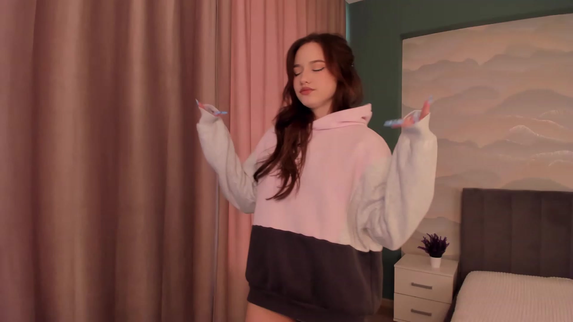 Gallery image thumbnail from Pinkgold_'s myfreecams stream on, 02/09/2023, 11:35 image 8 of 20