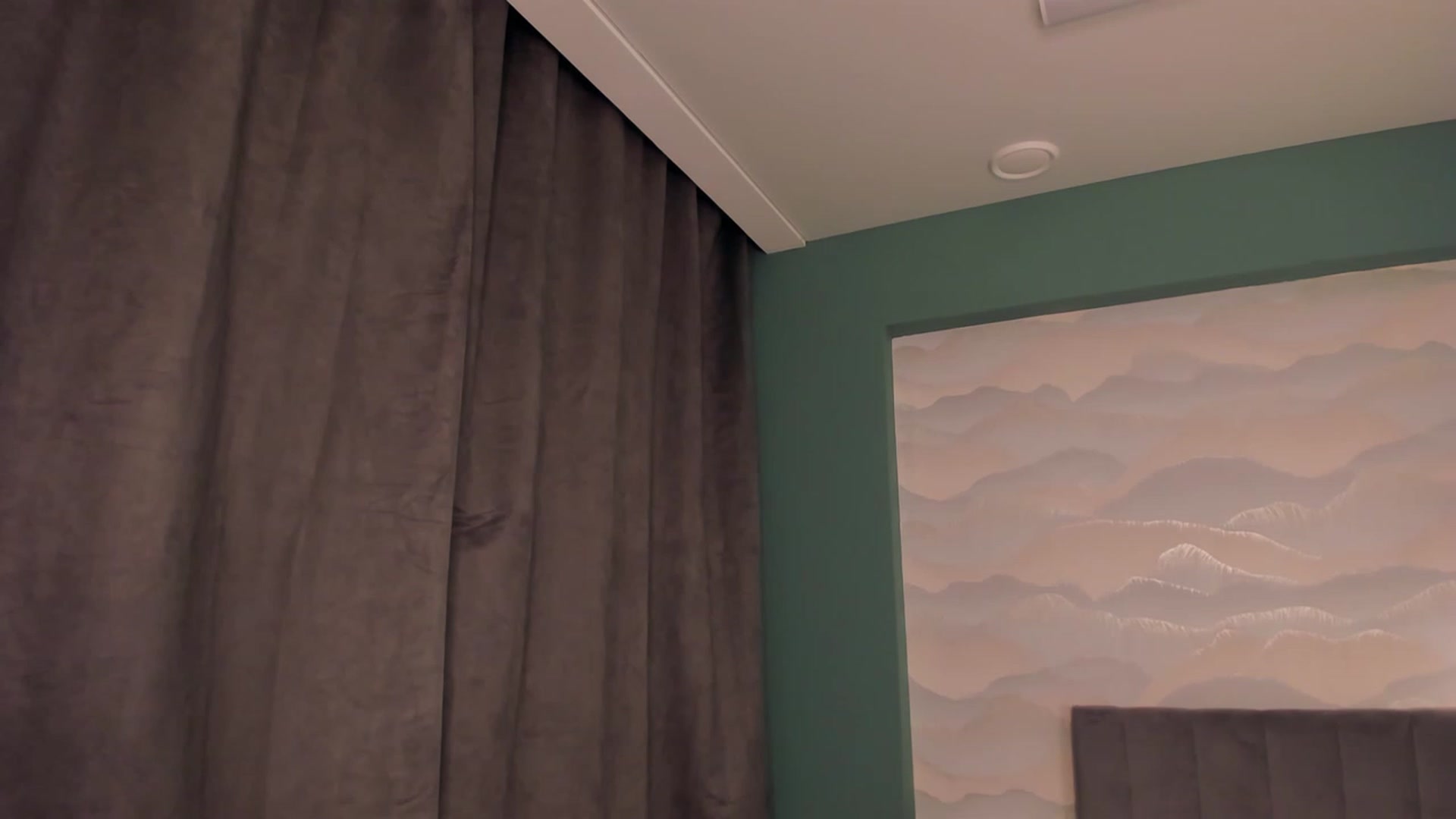 Gallery image thumbnail from Pinkgold_'s myfreecams stream on, 02/13/2023, 15:02 image 9 of 20