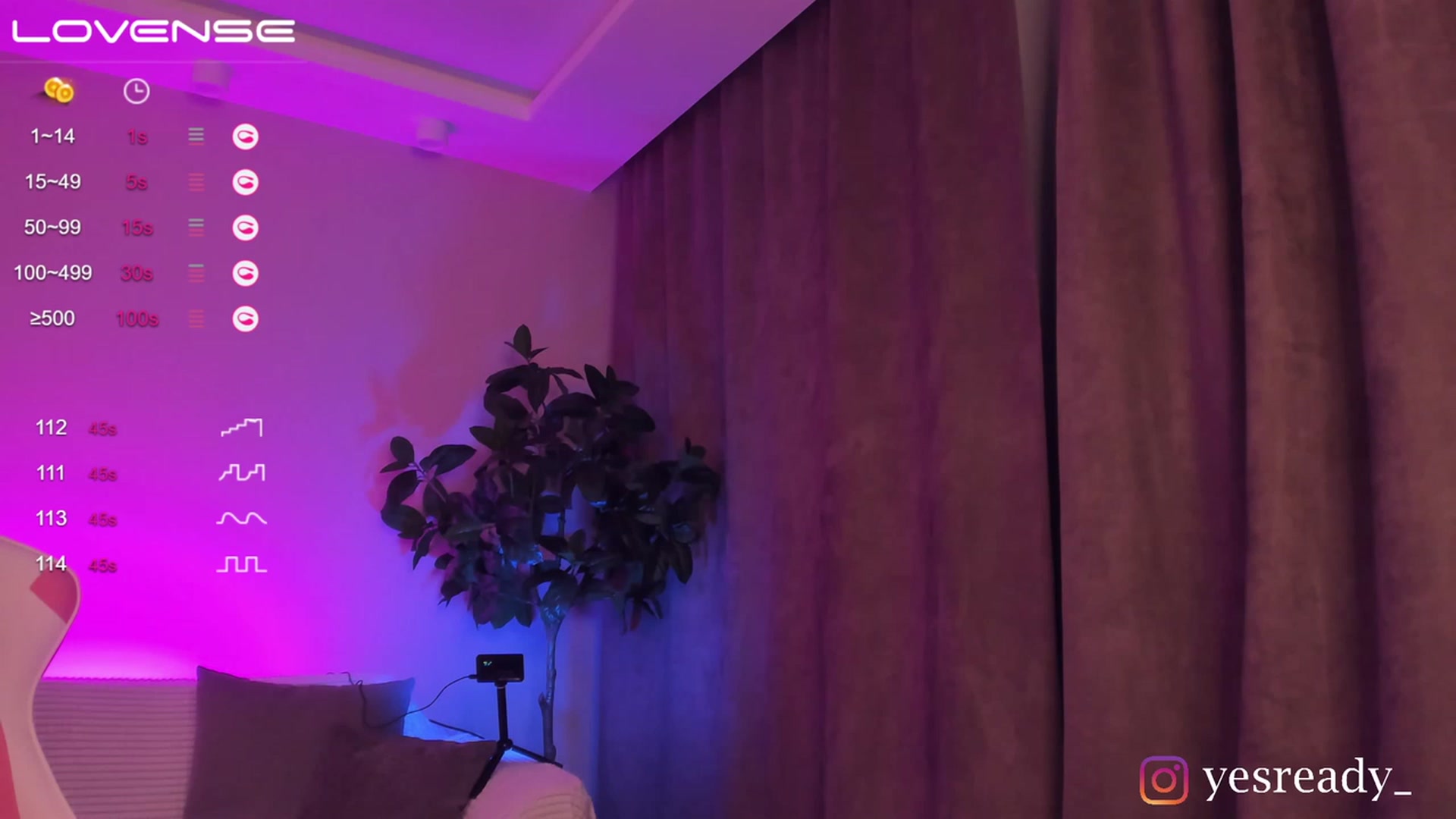 Gallery image thumbnail from Pinkgold_'s myfreecams stream on, 03/13/2023, 01:15 image 5 of 20