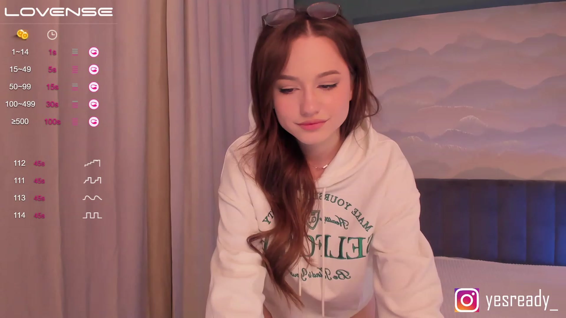 Gallery image thumbnail from Pinkgold_'s myfreecams stream on, 03/30/2023, 23:05 image 12 of 20