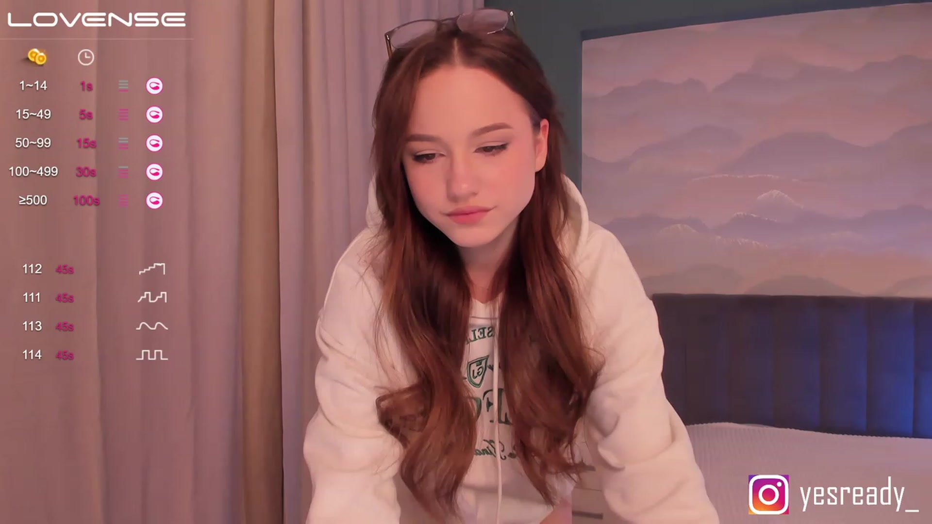 Gallery image thumbnail from Pinkgold_'s myfreecams stream on, 03/30/2023, 23:05 image 15 of 20