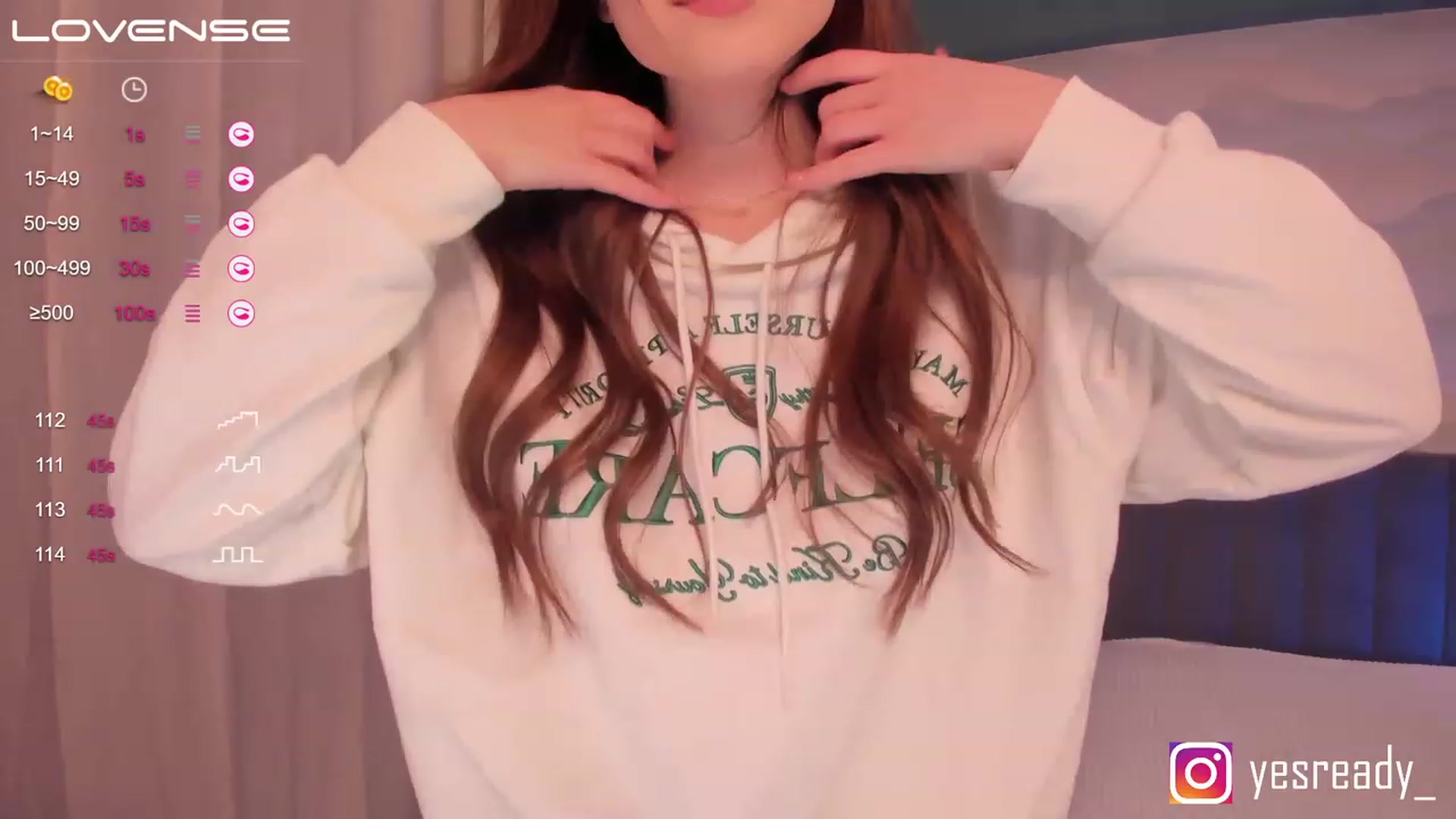 Gallery image thumbnail from Pinkgold_'s myfreecams stream on, 03/31/2023, 24:02 image 18 of 20