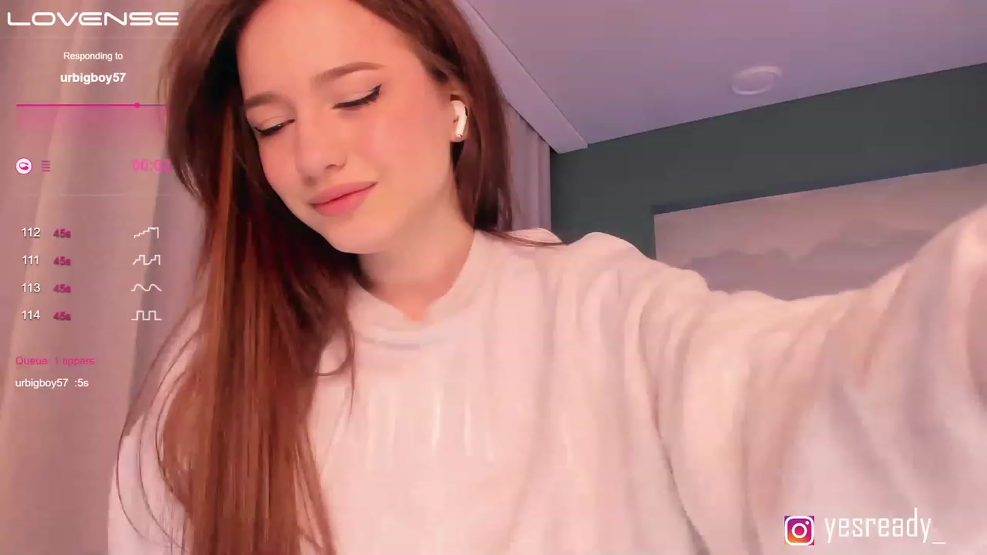 Gallery image thumbnail from Pinkgold_'s myfreecams stream on, 04/01/2023, 22:34 image 17 of 20