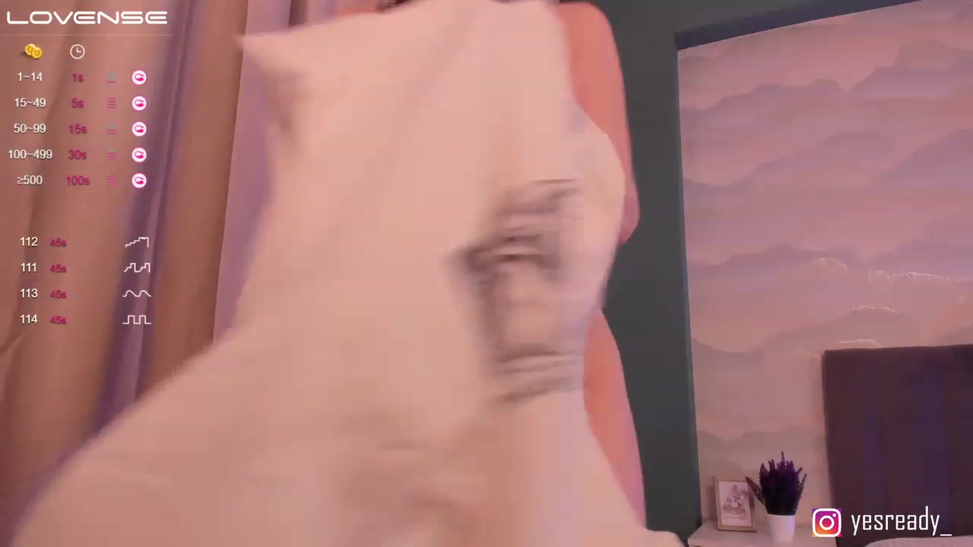 Gallery image thumbnail from Pinkgold_'s myfreecams stream on, 04/03/2023, 24:02 image 13 of 20