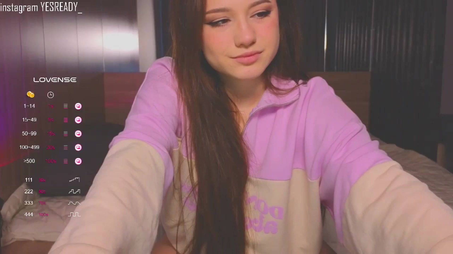 Gallery image thumbnail from Pinkgold_'s myfreecams stream on, 10/27/2023, 11:09 image 13 of 20