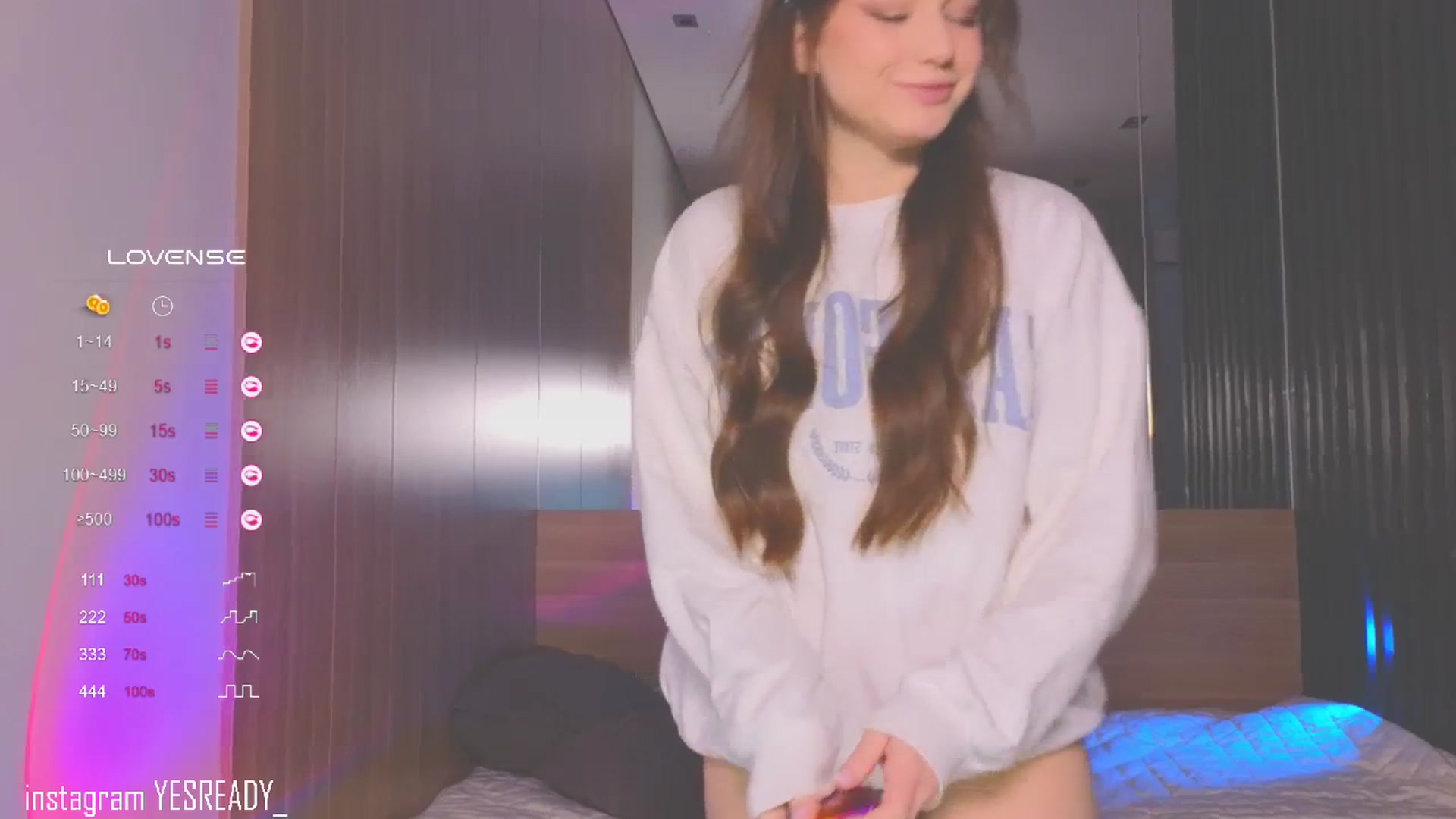 Gallery image thumbnail from Pinkgold_'s myfreecams stream on, 10/28/2023, 10:51 image 12 of 20