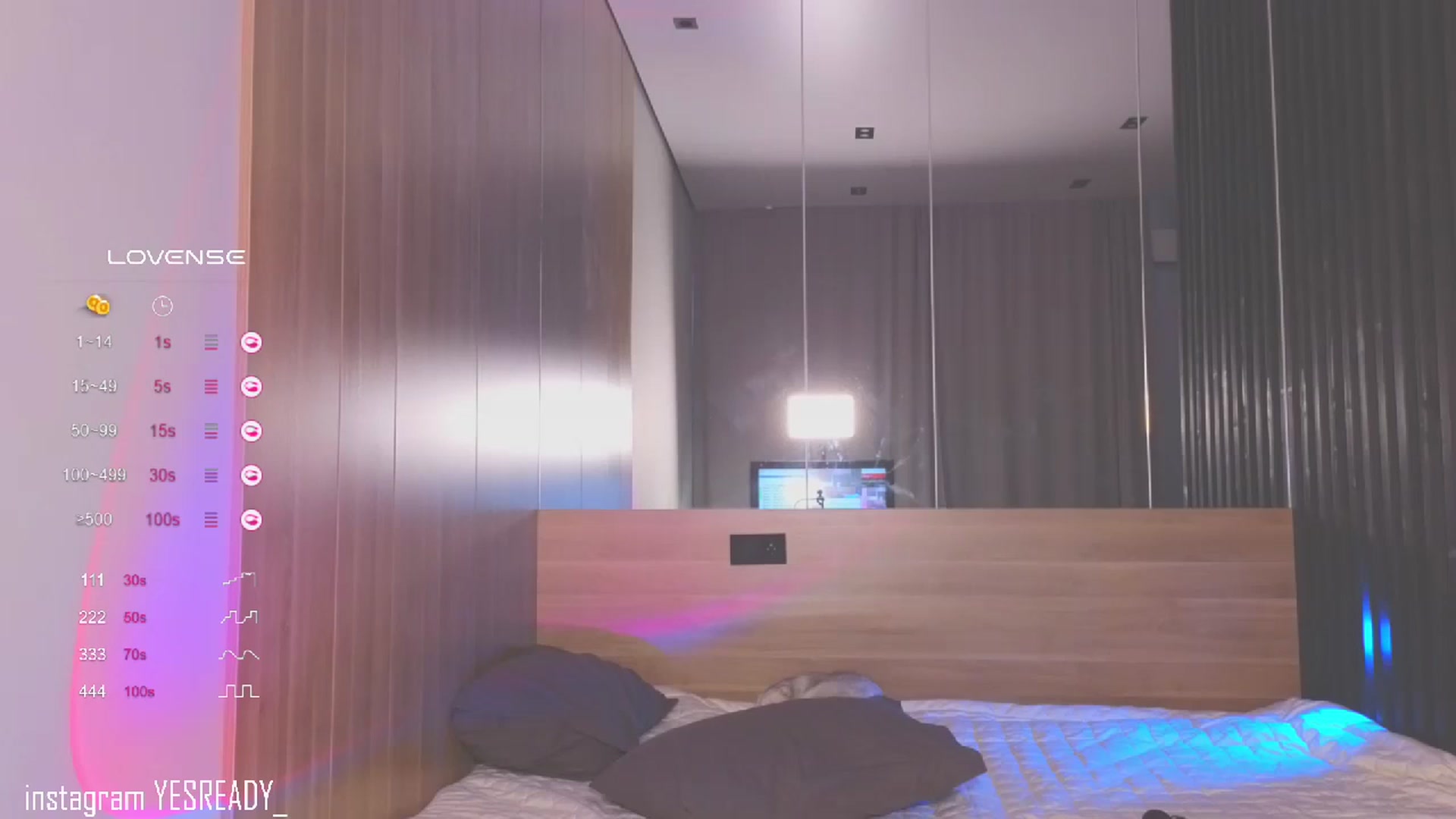 Gallery image thumbnail from Pinkgold_'s myfreecams stream on, 10/28/2023, 11:40 image 14 of 20