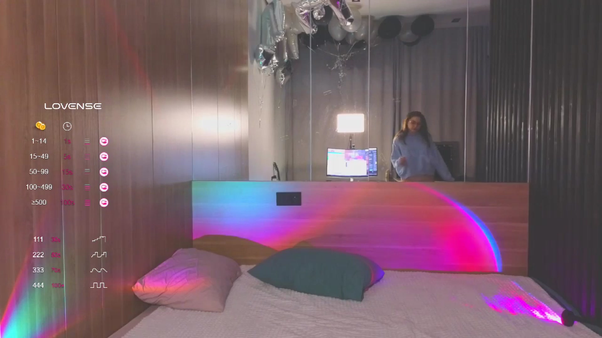 Gallery image thumbnail from Pinkgold_'s myfreecams stream on, 12/14/2023, 10:59 image 17 of 20