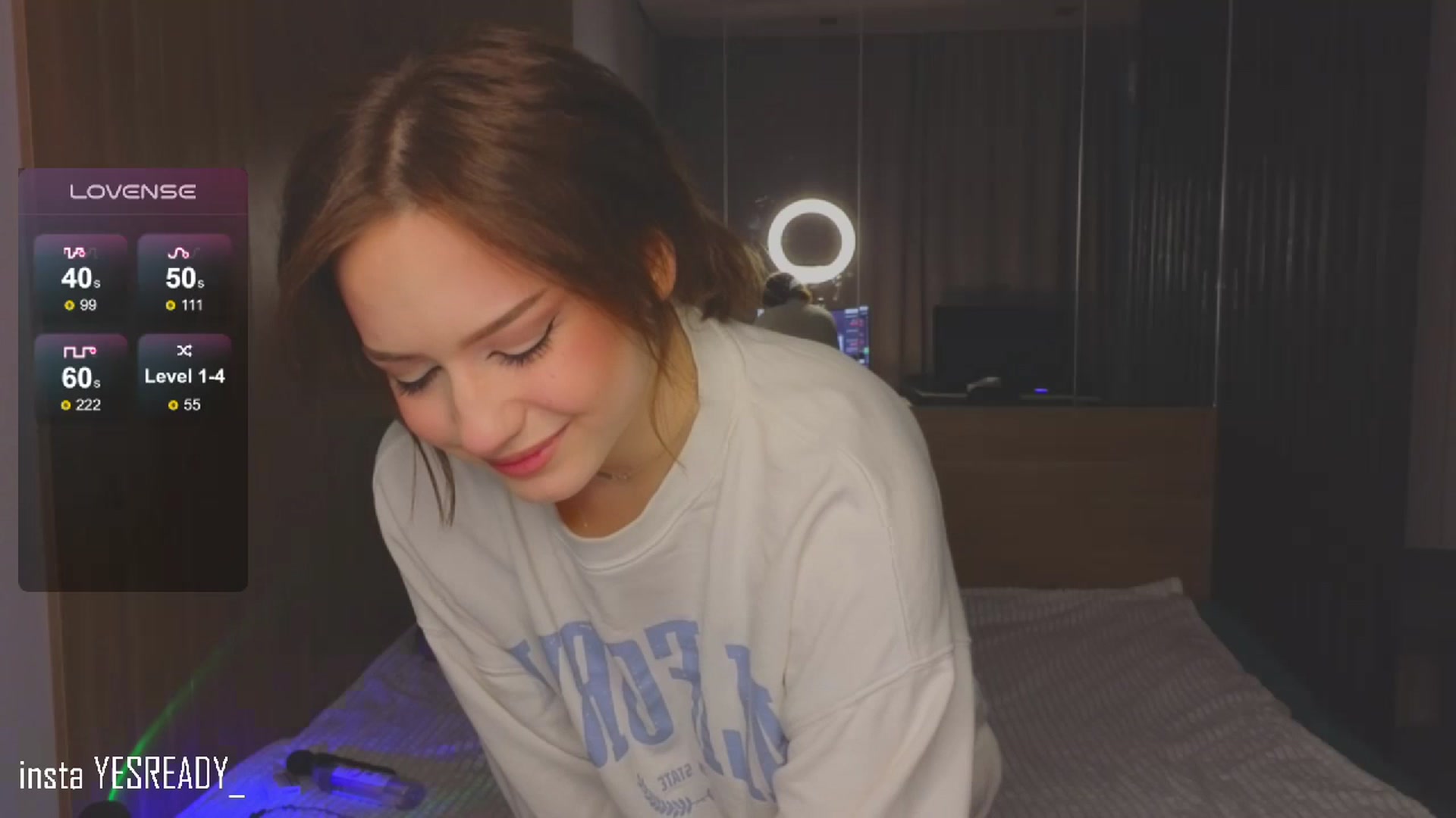 Gallery image thumbnail from Pinkgold_'s myfreecams stream on, 05/04/2024, 16:21 image 12 of 20