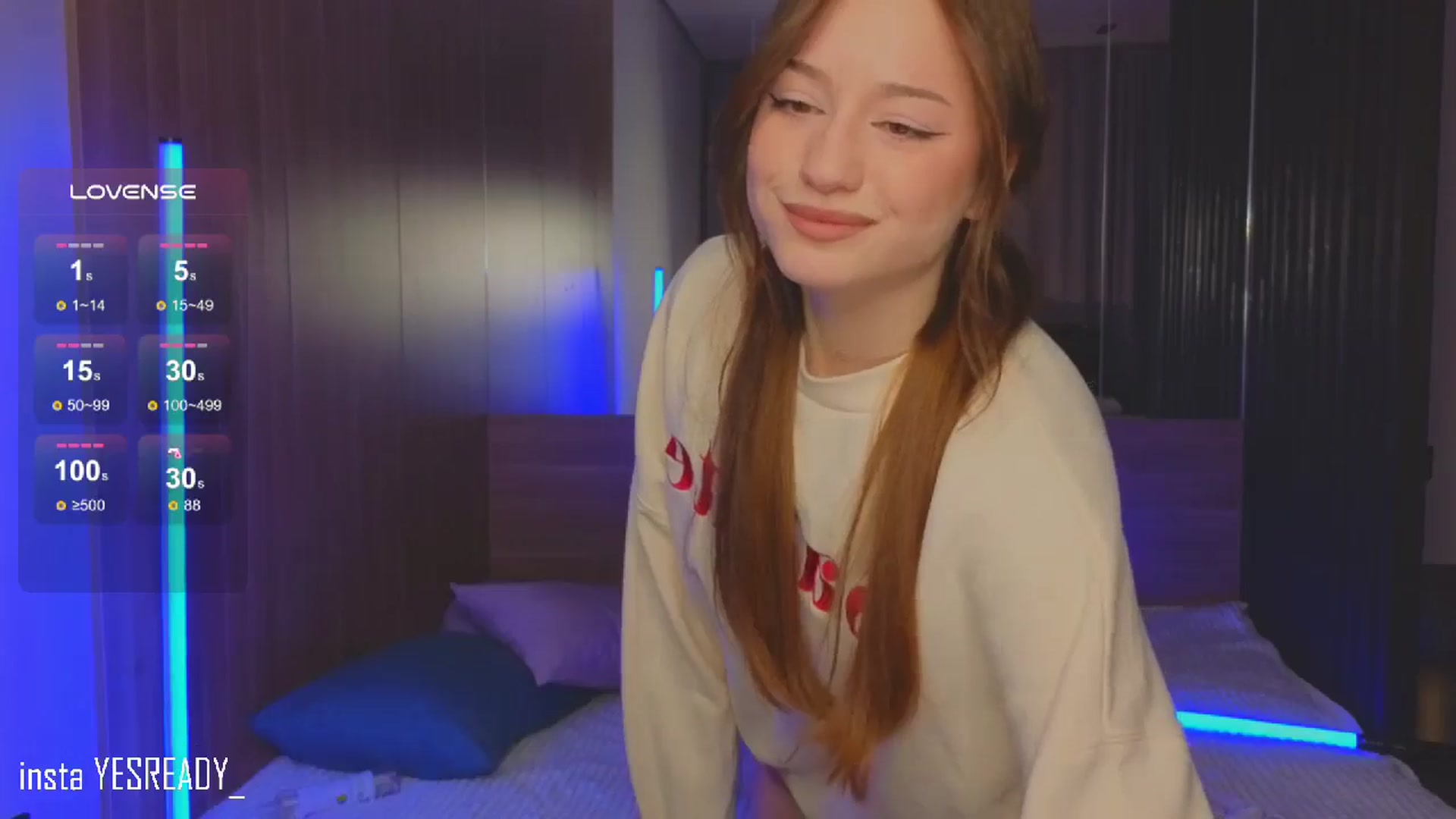 Gallery image thumbnail from Pinkgold_'s myfreecams stream on, 06/25/2024, 24:06 image 7 of 20