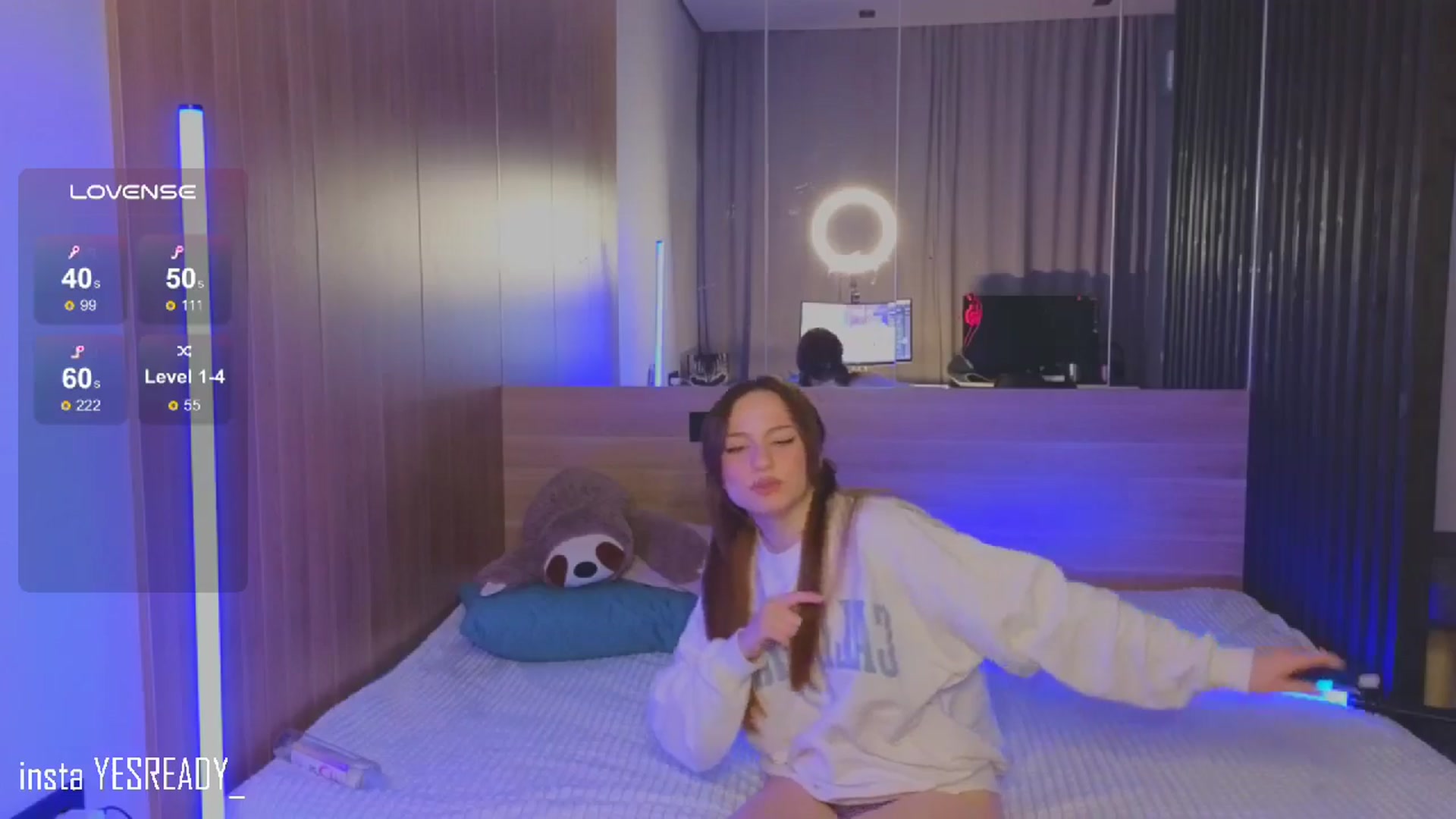 Gallery image thumbnail from Pinkgold_'s myfreecams stream on, 06/29/2024, 24:50 image 17 of 20
