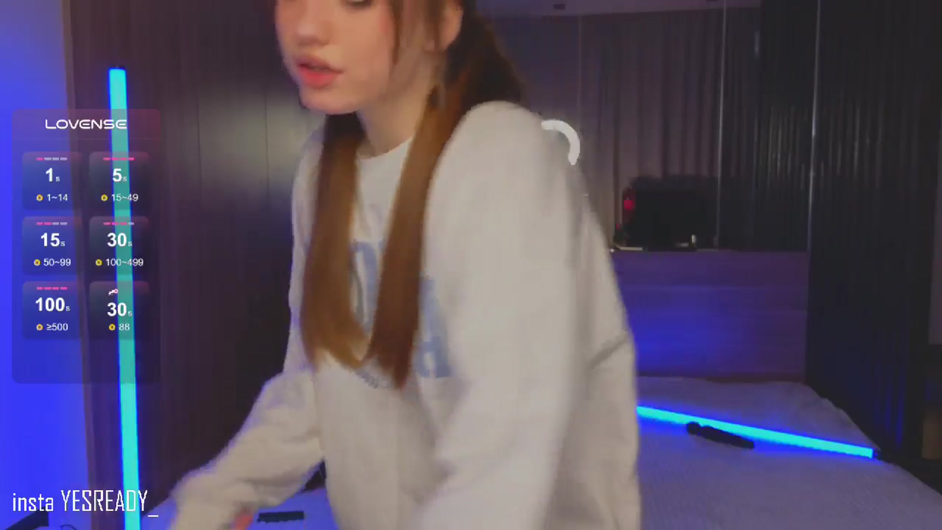 Gallery image thumbnail from Pinkgold_'s myfreecams stream on, 06/29/2024, 24:50 image 16 of 20