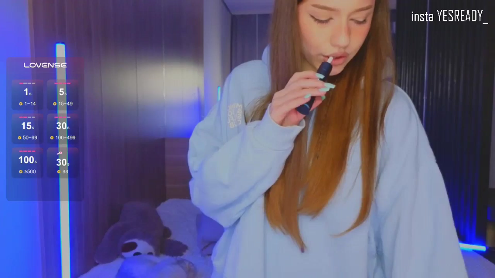 Gallery image thumbnail from Pinkgold_'s myfreecams stream on, 07/28/2024, 24:32 image 17 of 20