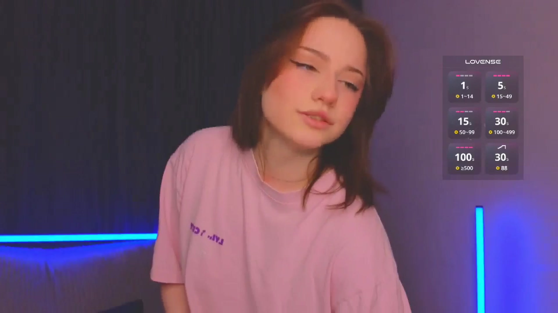 Gallery image thumbnail from Pinkgold_'s myfreecams stream on, 12/17/2024, 19:02 image 17 of 20