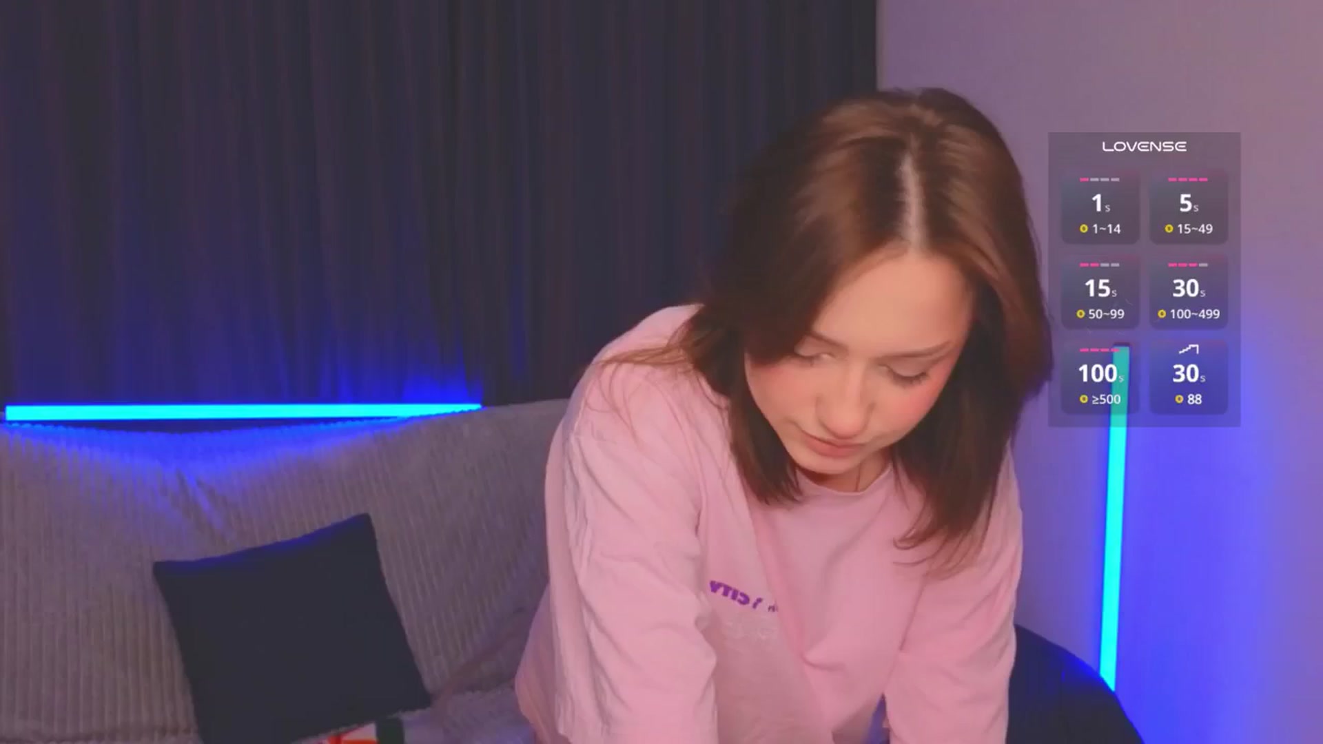 Gallery image thumbnail from Pinkgold_'s myfreecams stream on, 12/17/2024, 19:56 image 8 of 20