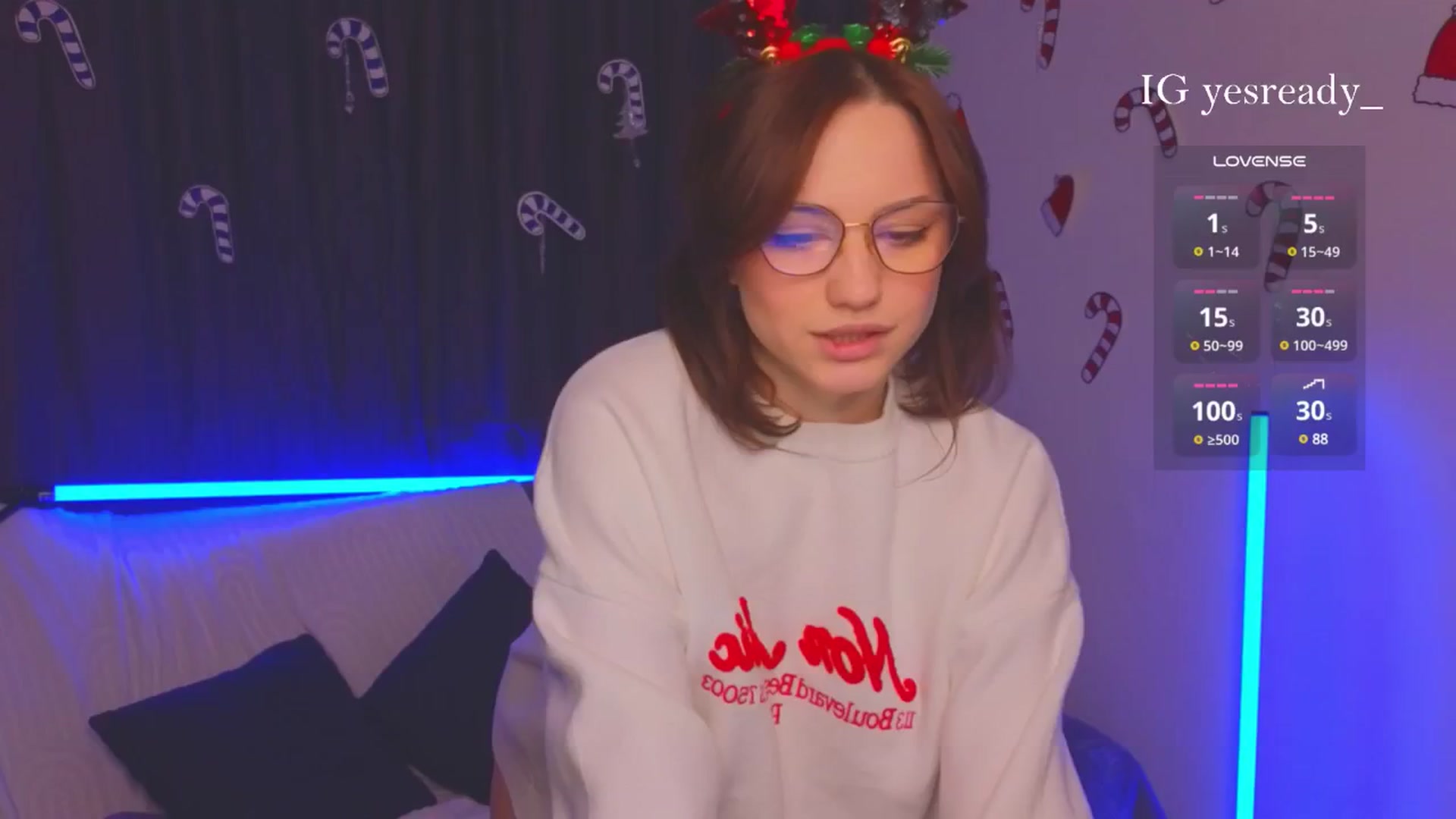 Gallery image thumbnail from Pinkgold_'s myfreecams stream on, 12/27/2024, 04:08 image 13 of 20