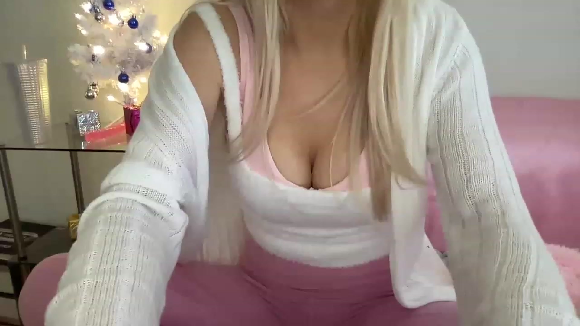 Gallery image thumbnail from PinkkittyPlay's myfreecams stream on, 11/16/2022, 16:58 image 18 of 20