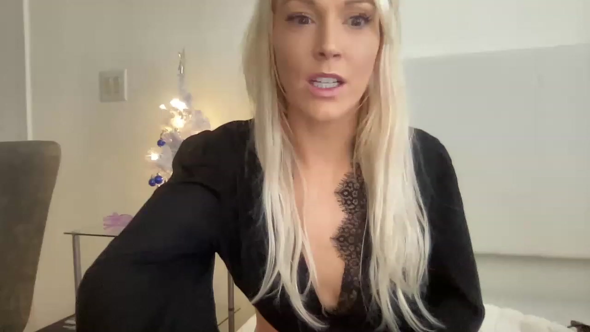 Gallery image thumbnail from PinkkittyPlay's myfreecams stream on, 11/18/2022, 15:45 image 2 of 20