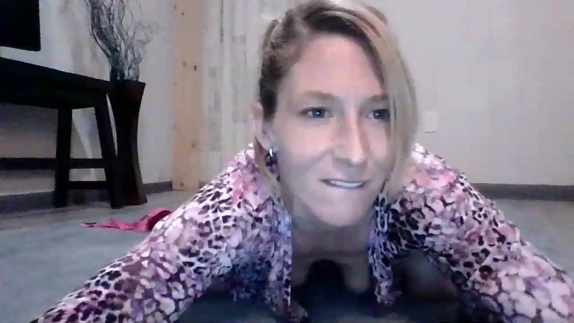 Gallery image thumbnail from Pinkpeach4's myfreecams stream on, 02/03/2023, 10:09 image 7 of 20