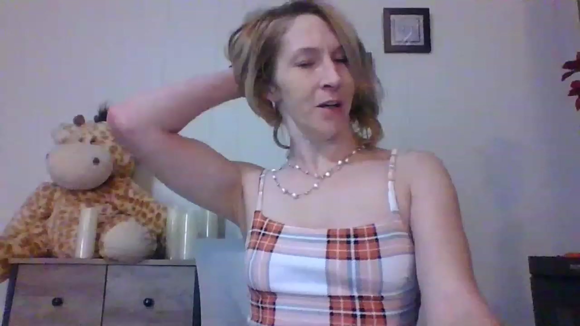 Gallery image thumbnail from Pinkpeach4's myfreecams stream on, 03/03/2023, 08:52 image 13 of 20