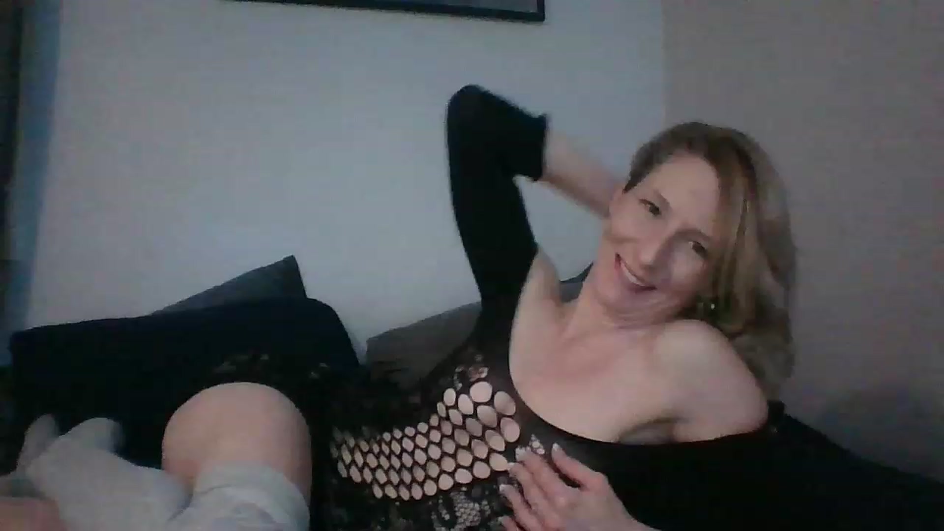 Gallery image thumbnail from Pinkpeach4's myfreecams stream on, 03/04/2023, 08:17 image 6 of 20