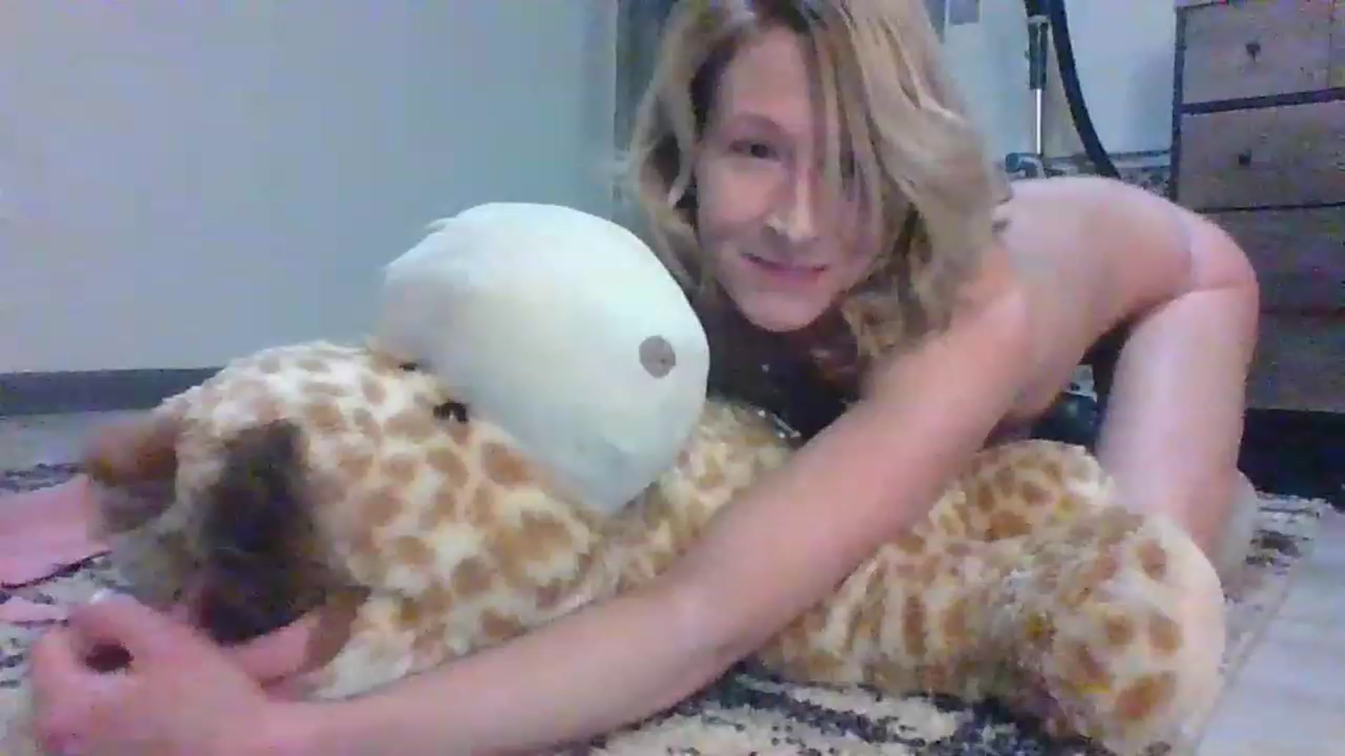 Gallery image thumbnail from Pinkpeach4's myfreecams stream on, 03/16/2023, 07:42 image 18 of 20