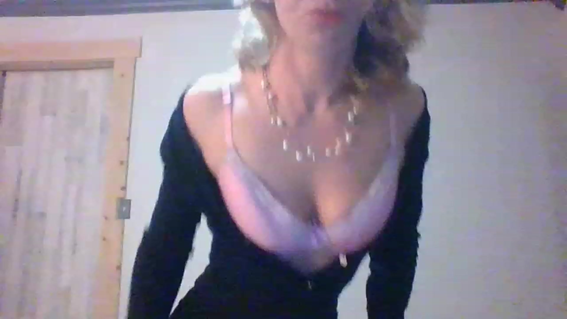 Gallery image thumbnail from Pinkpeach4's myfreecams stream on, 03/16/2023, 07:42 image 1 of 20