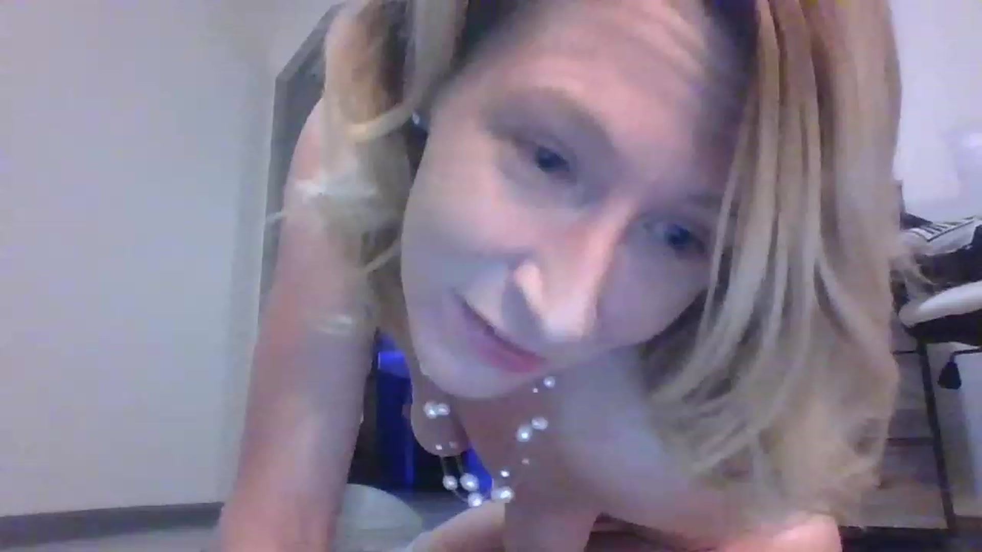 Gallery image thumbnail from Pinkpeach4's myfreecams stream on, 03/16/2023, 07:42 image 10 of 20