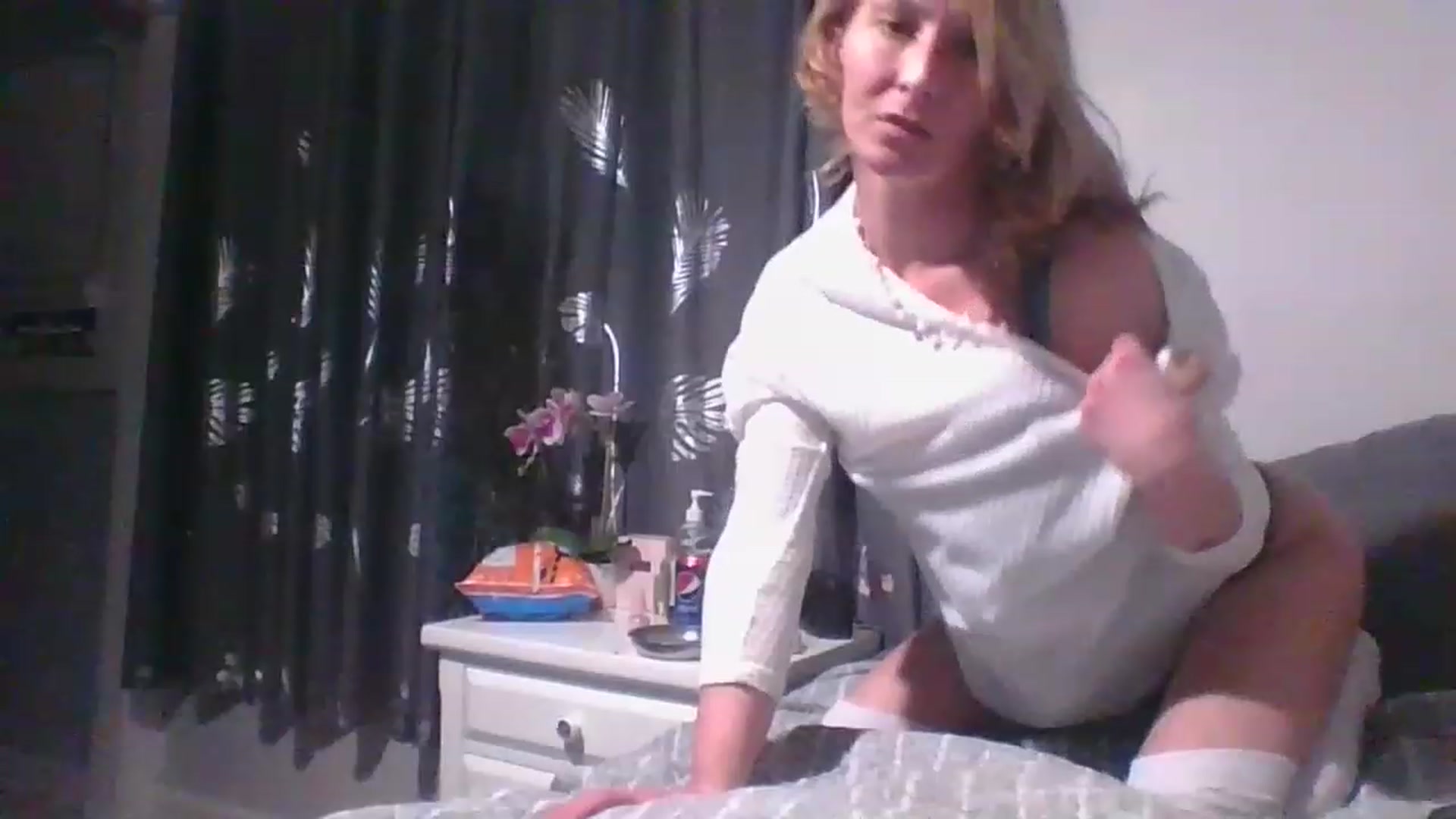 Gallery image thumbnail from Pinkpeach4's myfreecams stream on, 03/20/2023, 02:52 image 4 of 20