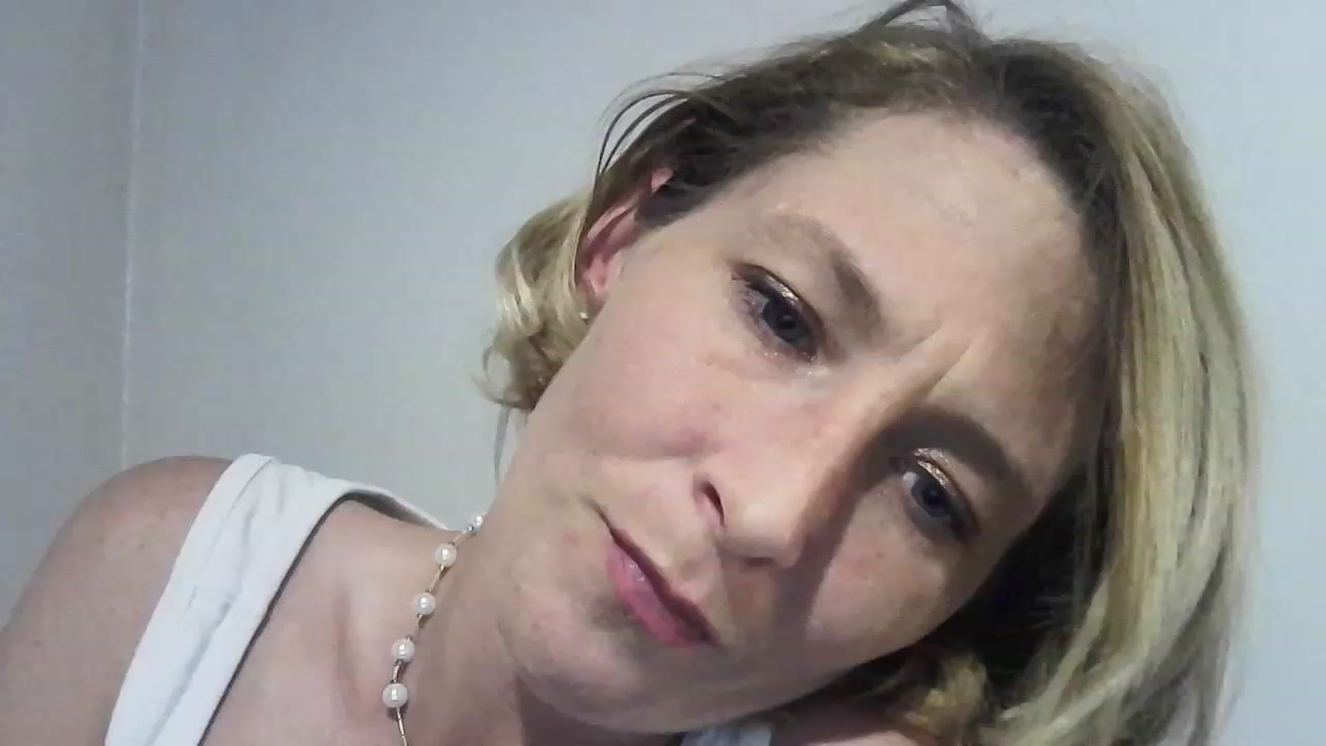 Gallery image thumbnail from Pinkpeach4's myfreecams stream on, 04/03/2023, 03:37 image 2 of 20