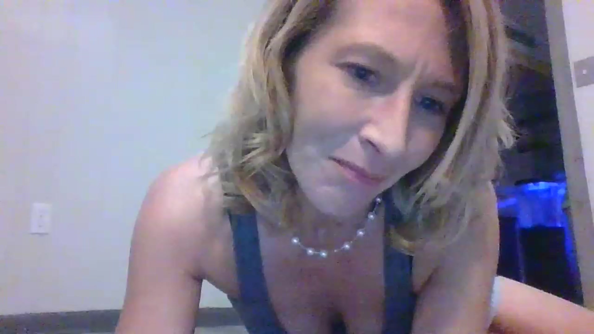 Gallery image thumbnail from Pinkpeach4's myfreecams stream on, 04/17/2023, 09:36 image 12 of 20