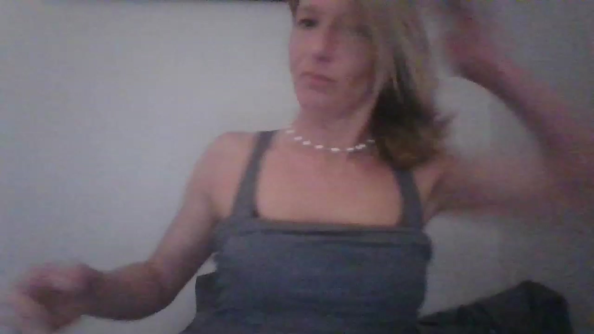 Gallery image thumbnail from Pinkpeach4's myfreecams stream on, 04/18/2023, 18:48 image 1 of 20