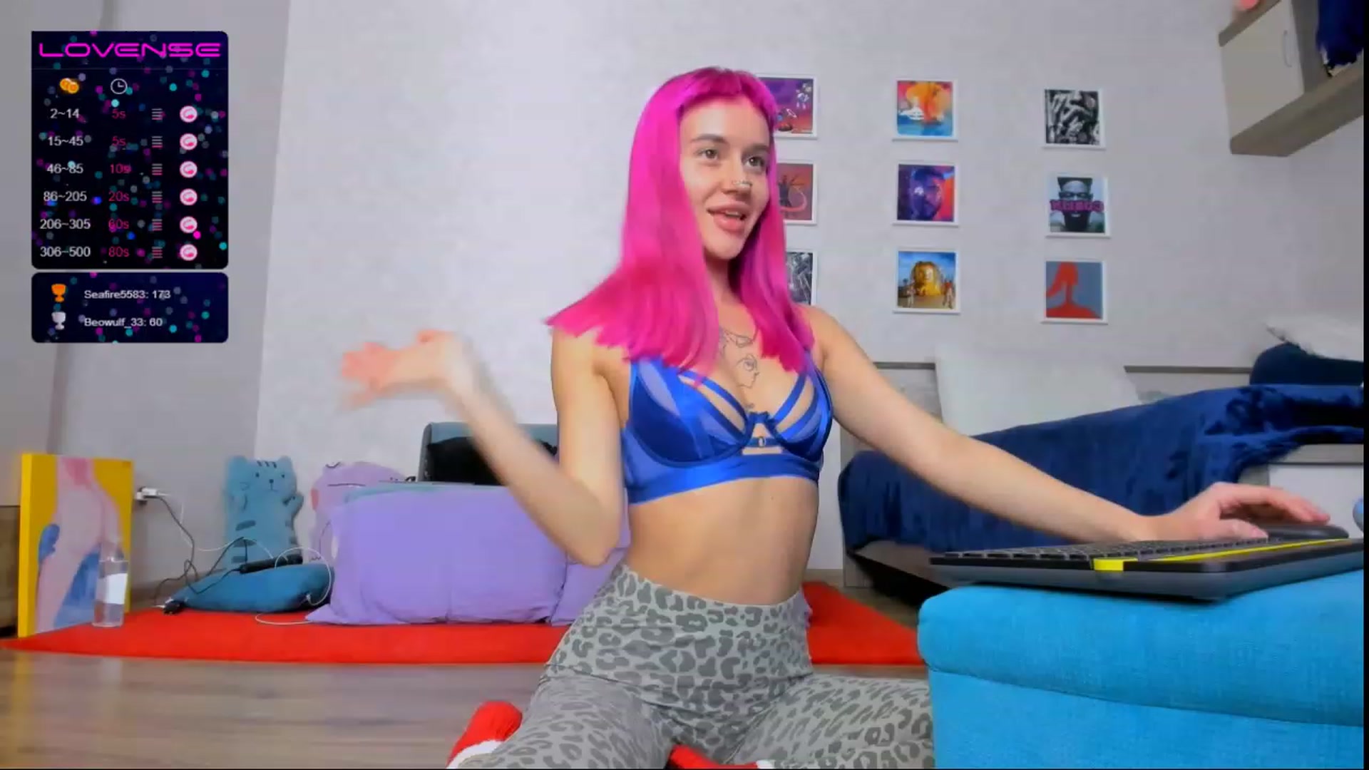 Gallery image thumbnail from Pinky_Chlo's myfreecams stream on, 12/11/2022, 13:14 image 9 of 20