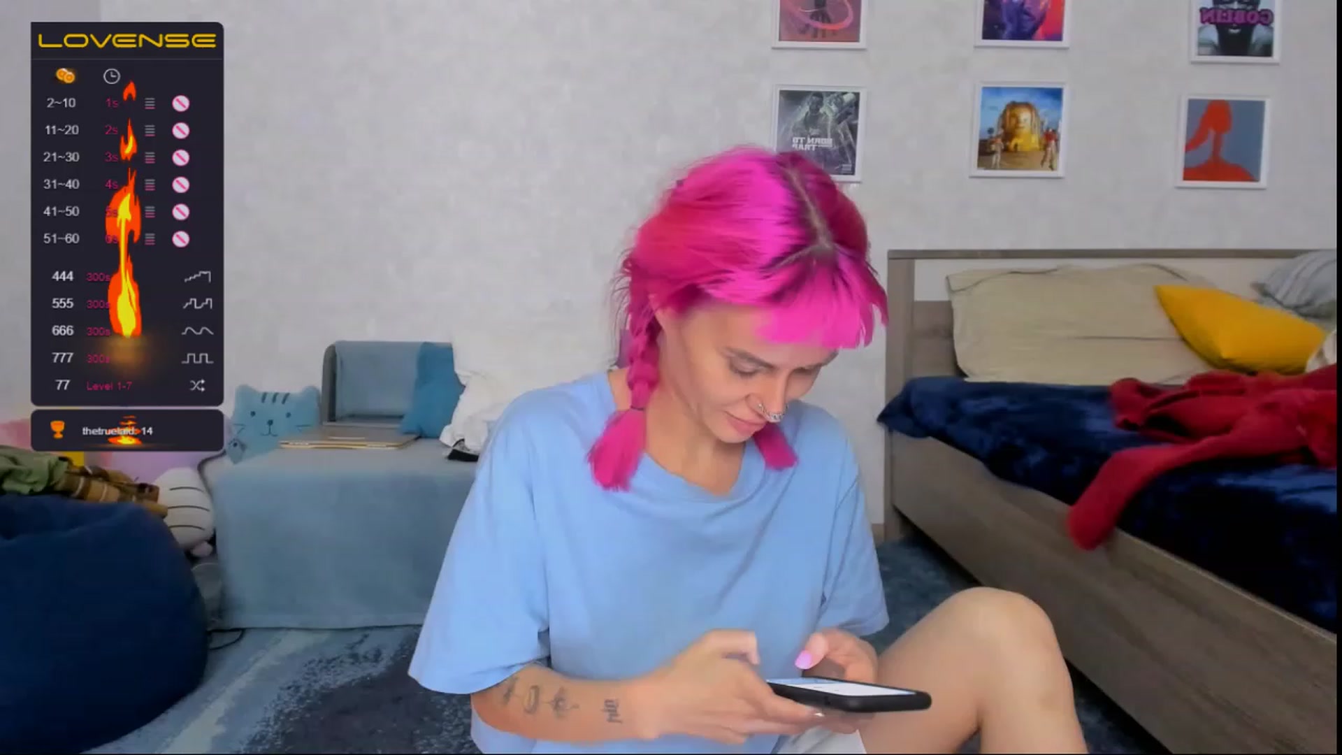Gallery image thumbnail from Pinky_Chlo's myfreecams stream on, 12/25/2022, 14:24 image 17 of 20