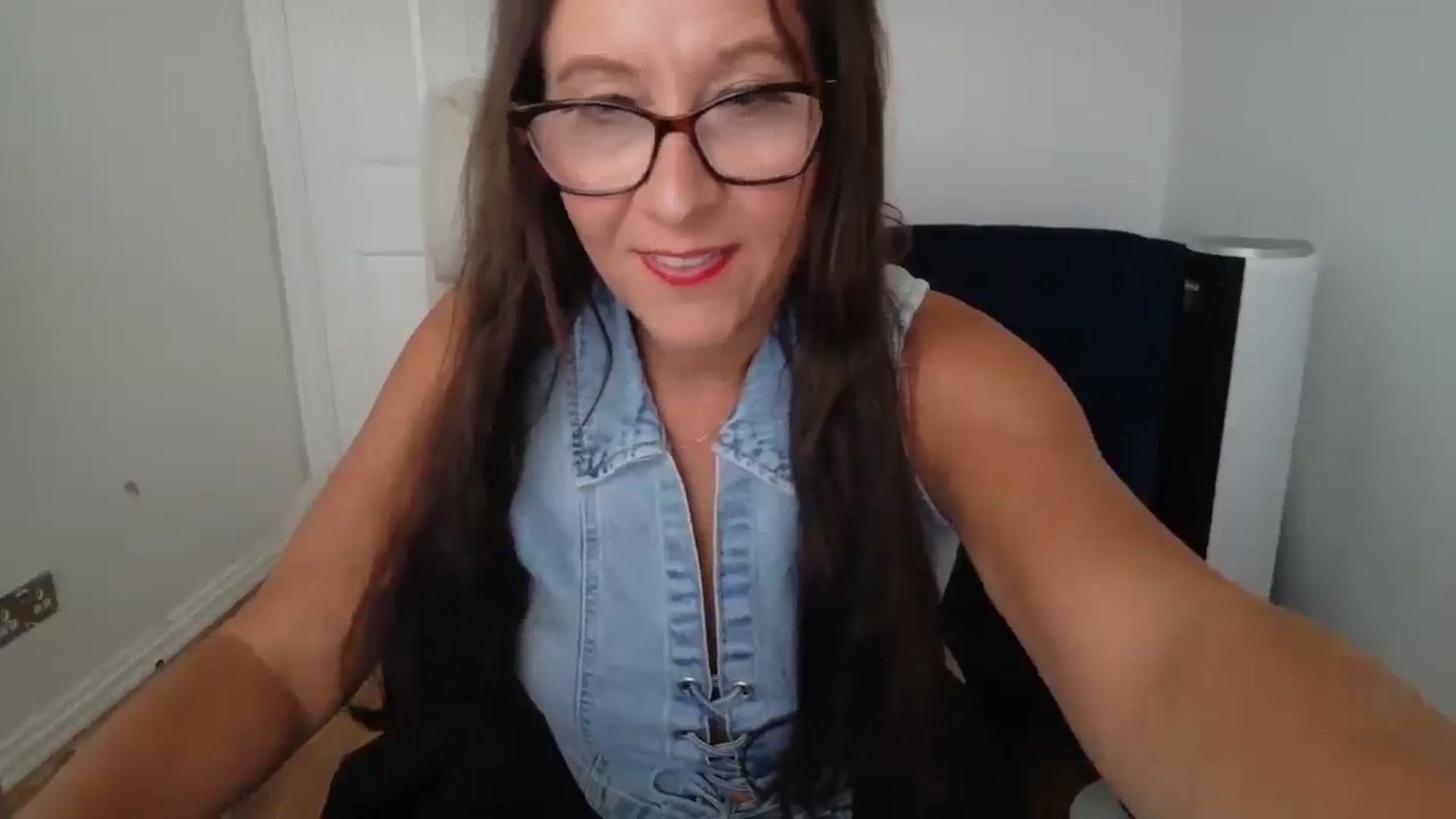 Gallery image thumbnail from Pinupmilly's myfreecams stream on, 07/02/2025, 10:26 image 5 of 20