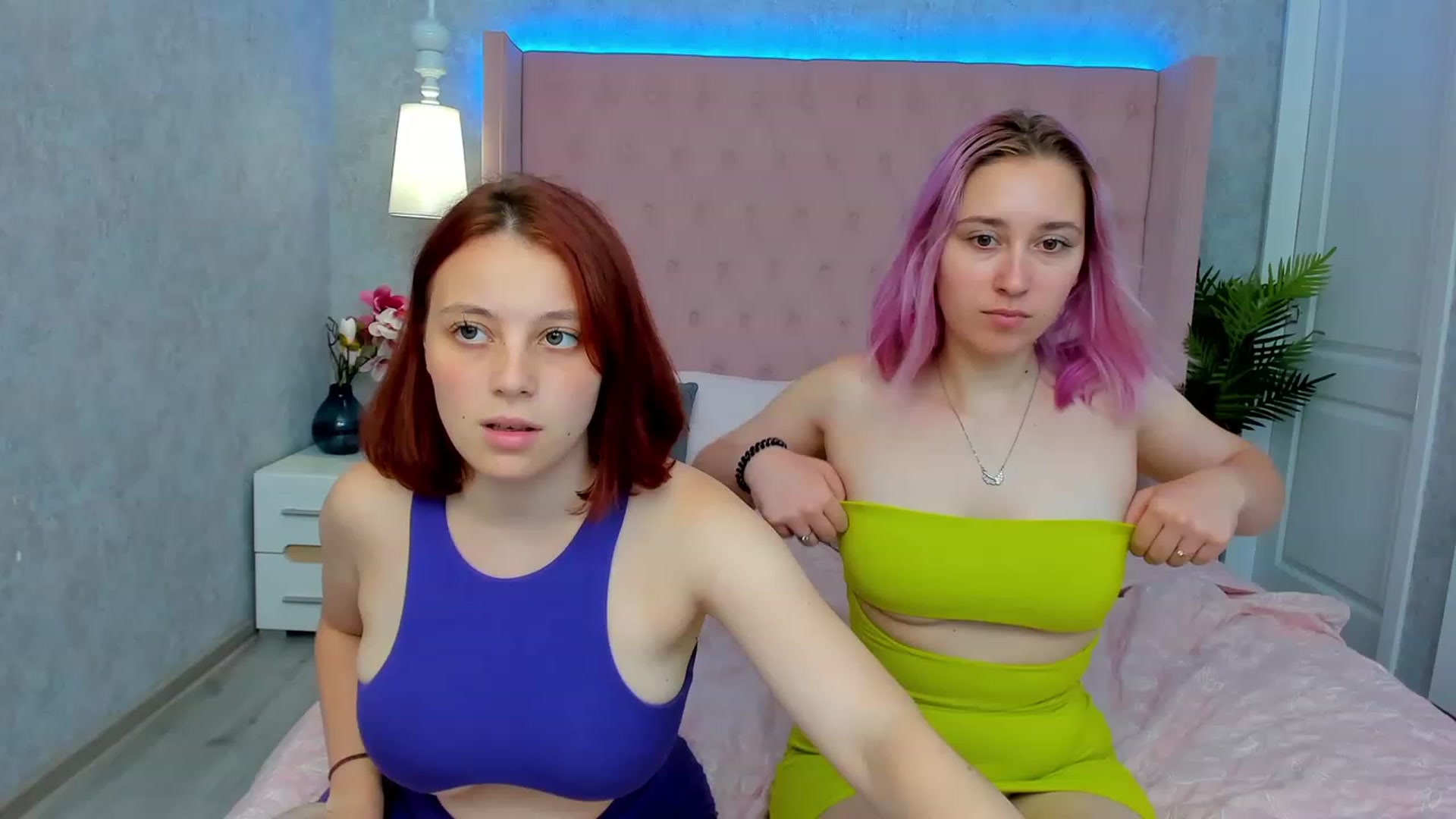 Gallery image thumbnail from PiperHart's myfreecams stream on, 08/05/2023, 10:29 image 16 of 20