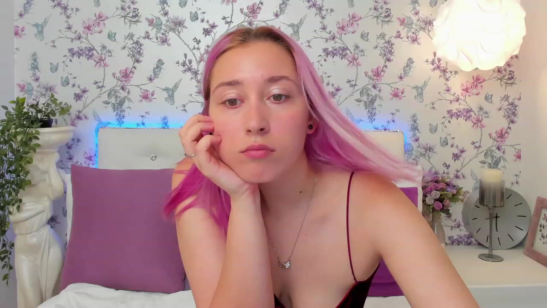 Gallery image thumbnail from PiperHart's myfreecams stream on, 08/06/2023, 14:34 image 17 of 20