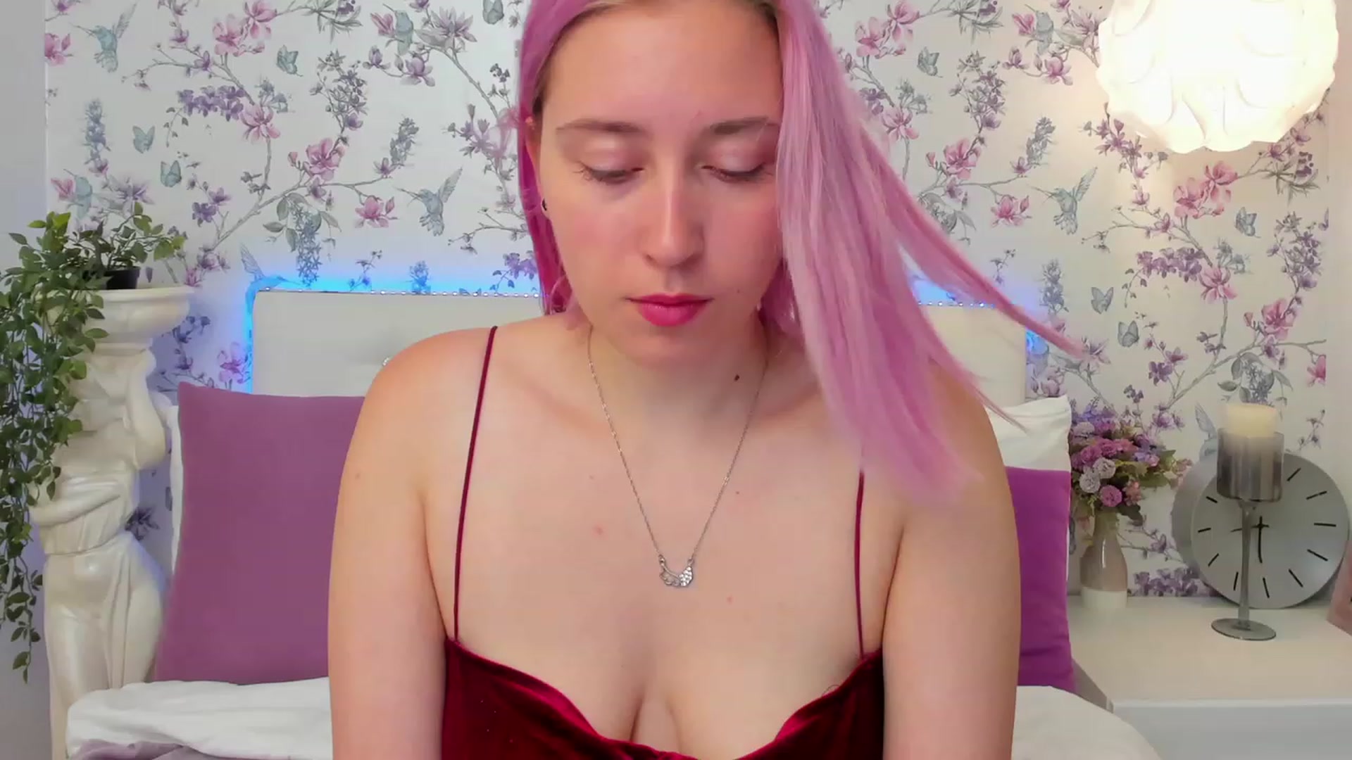 Gallery image thumbnail from PiperHart's myfreecams stream on, 08/06/2023, 19:03 image 15 of 20