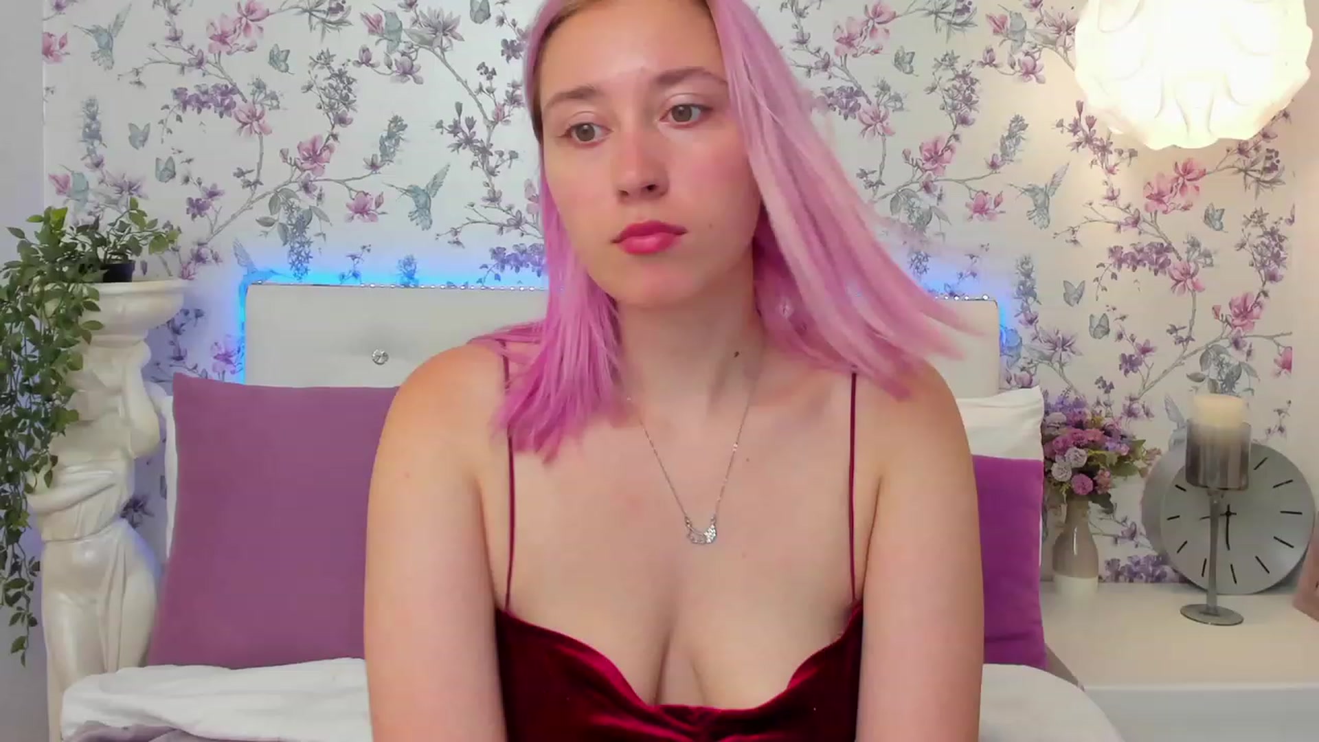 Gallery image thumbnail from PiperHart's myfreecams stream on, 08/06/2023, 19:03 image 1 of 20