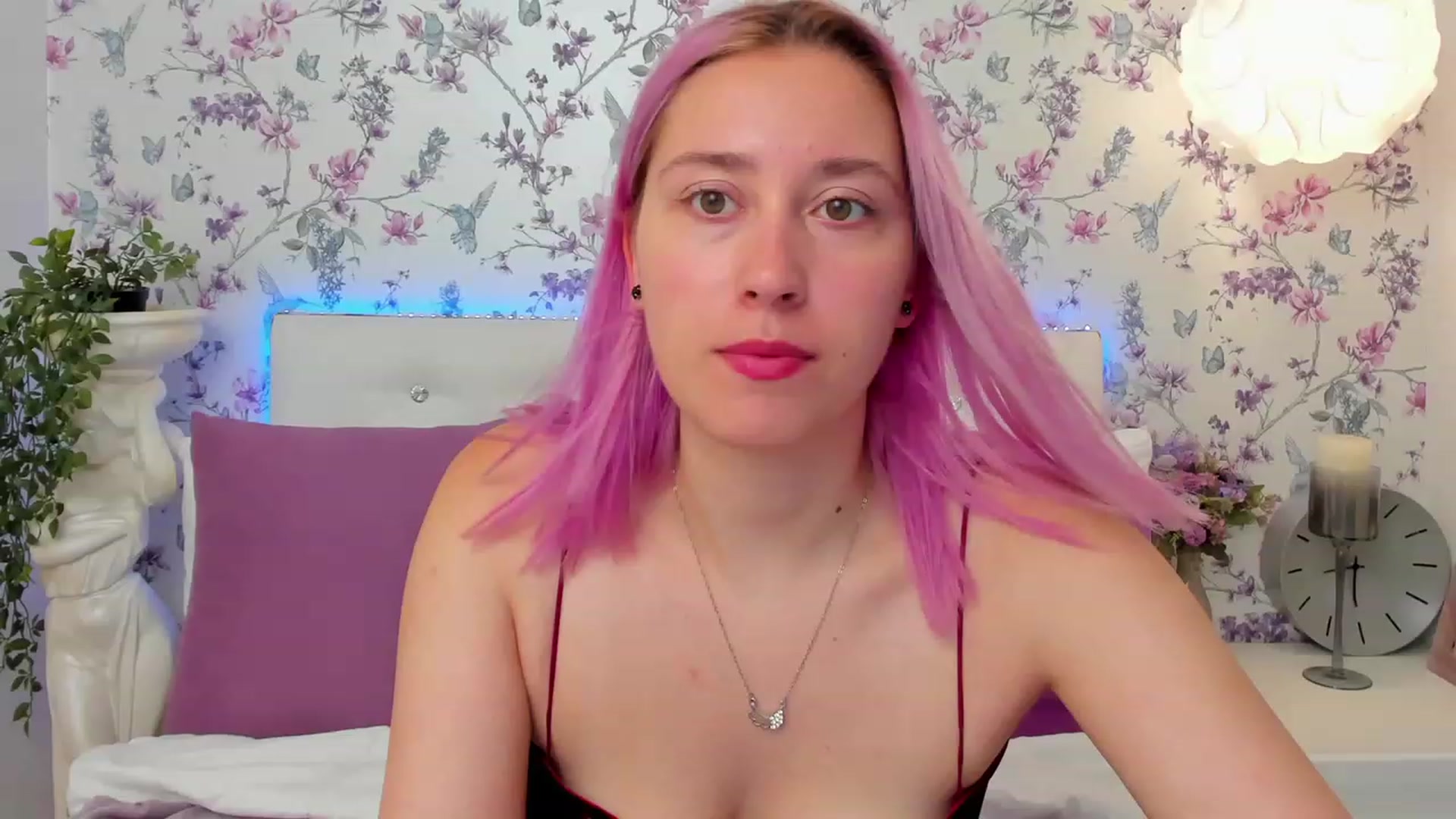 Gallery image thumbnail from PiperHart's myfreecams stream on, 08/06/2023, 19:03 image 10 of 20