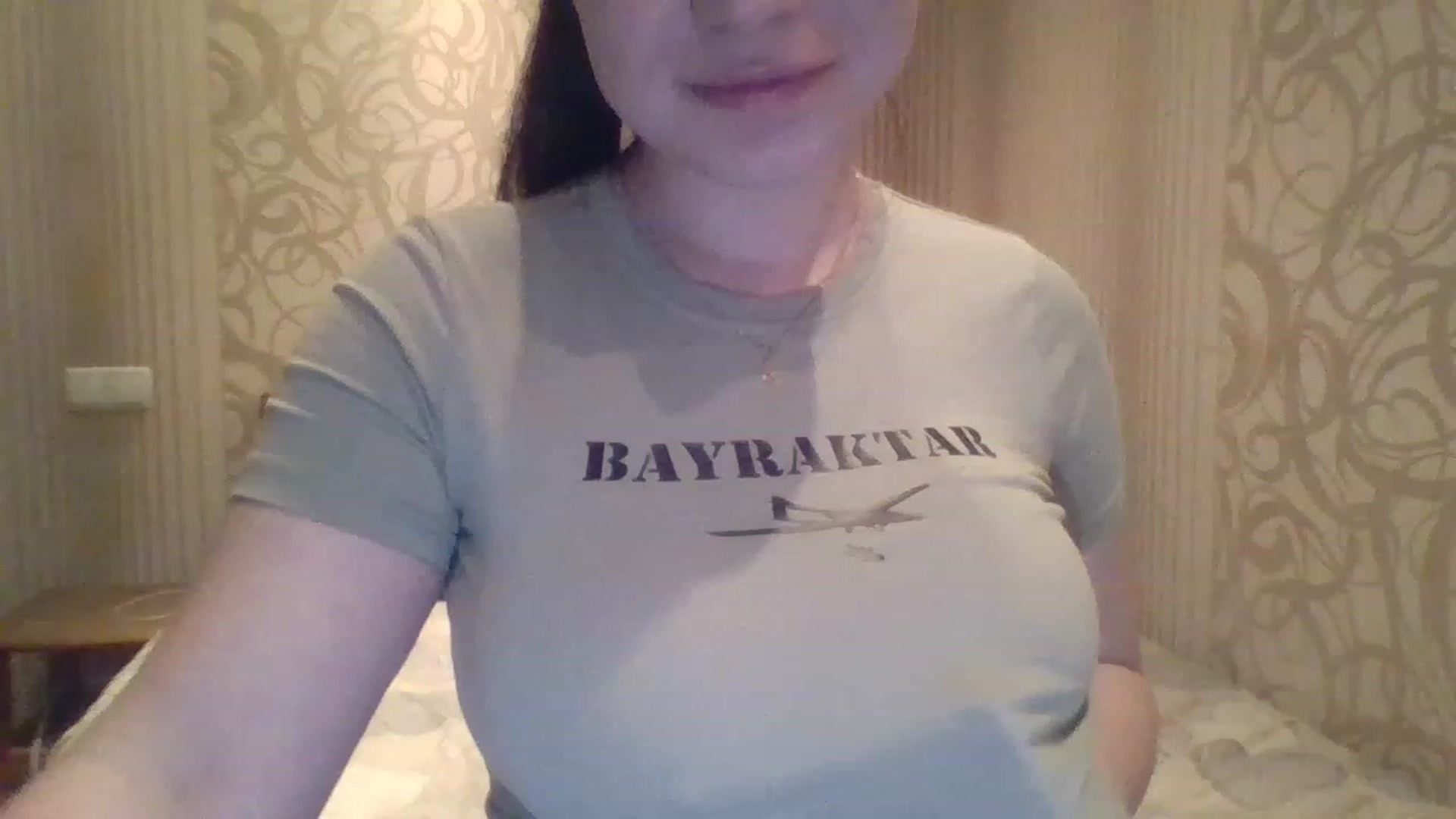 Gallery image thumbnail from Pismina_Ann's myfreecams stream on, 05/06/2023, 17:22 image 4 of 20