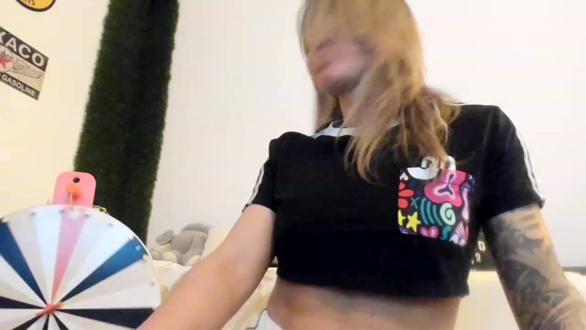 Gallery image thumbnail from PisuVamp_'s myfreecams stream on, 12/05/2022, 21:16 image 8 of 20
