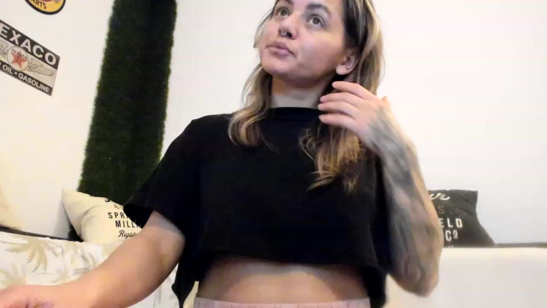 Gallery image thumbnail from PisuVamp_'s myfreecams stream on, 12/07/2022, 21:33 image 9 of 20