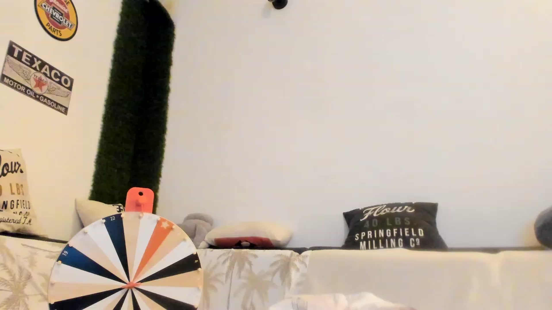 Gallery image thumbnail from PisuVamp_'s myfreecams stream on, 12/09/2022, 22:52 image 14 of 20