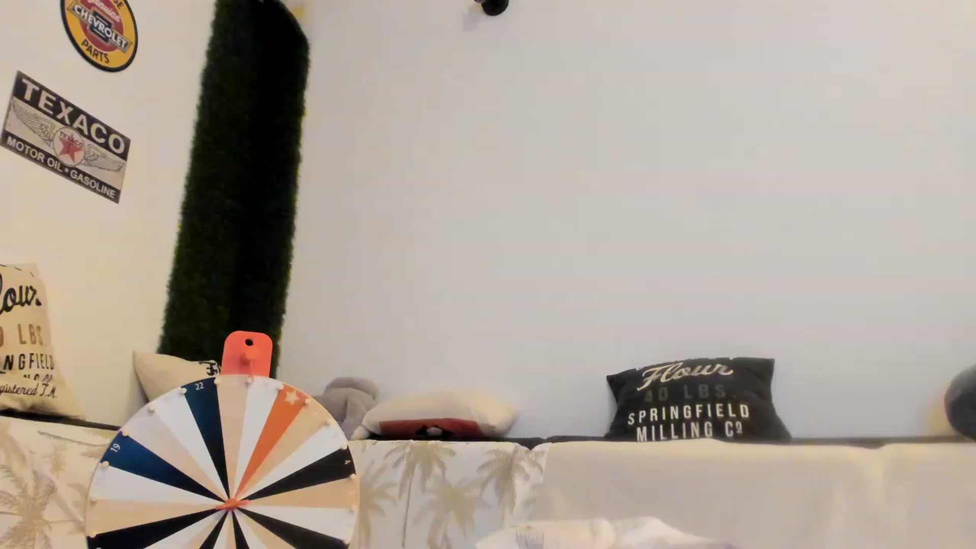 Gallery image thumbnail from PisuVamp_'s myfreecams stream on, 12/09/2022, 22:52 image 15 of 20