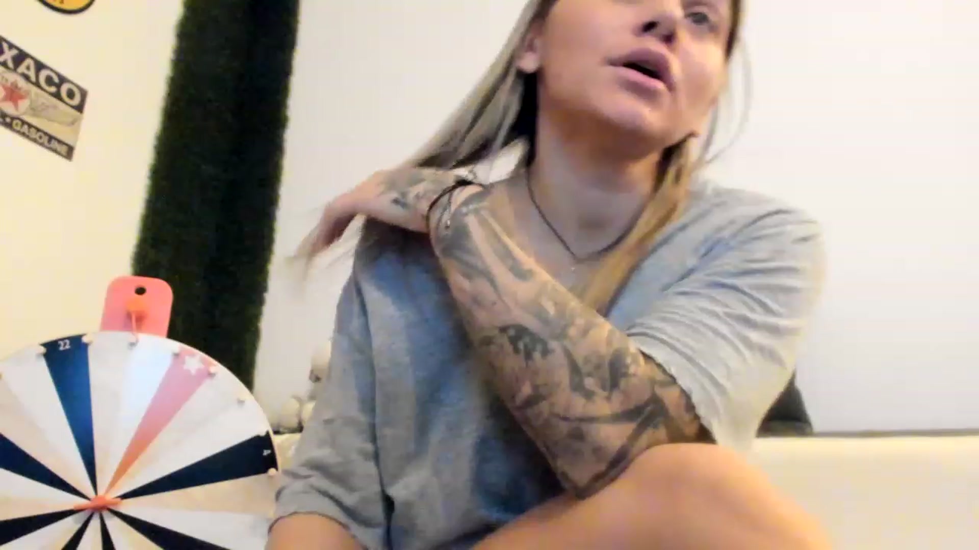 Gallery image thumbnail from PisuVamp_'s myfreecams stream on, 12/12/2022, 23:07 image 16 of 20