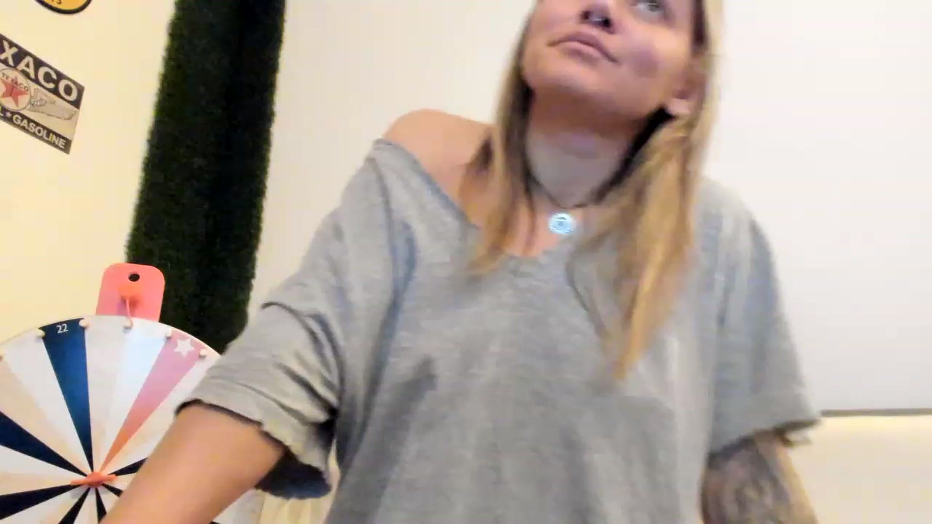 Gallery image thumbnail from PisuVamp_'s myfreecams stream on, 12/12/2022, 23:07 image 13 of 20