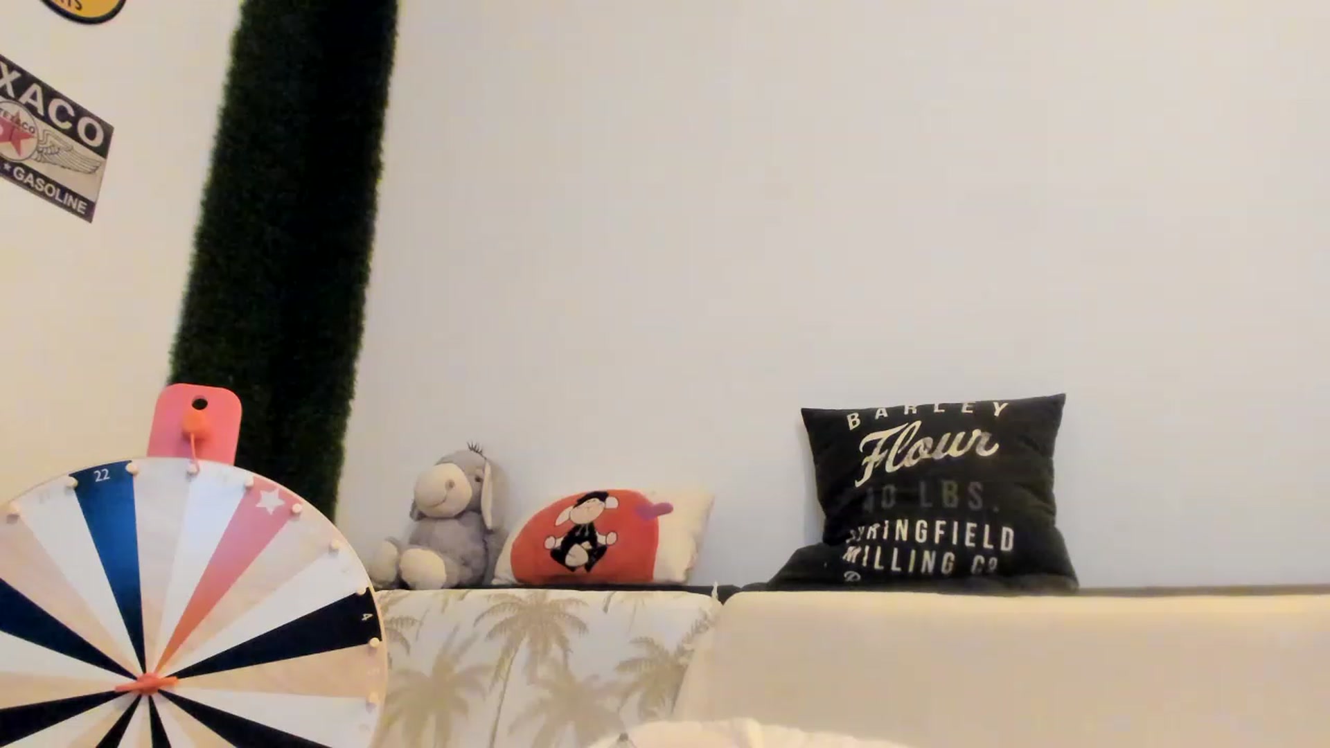 Gallery image thumbnail from PisuVamp_'s myfreecams stream on, 12/12/2022, 23:07 image 6 of 20